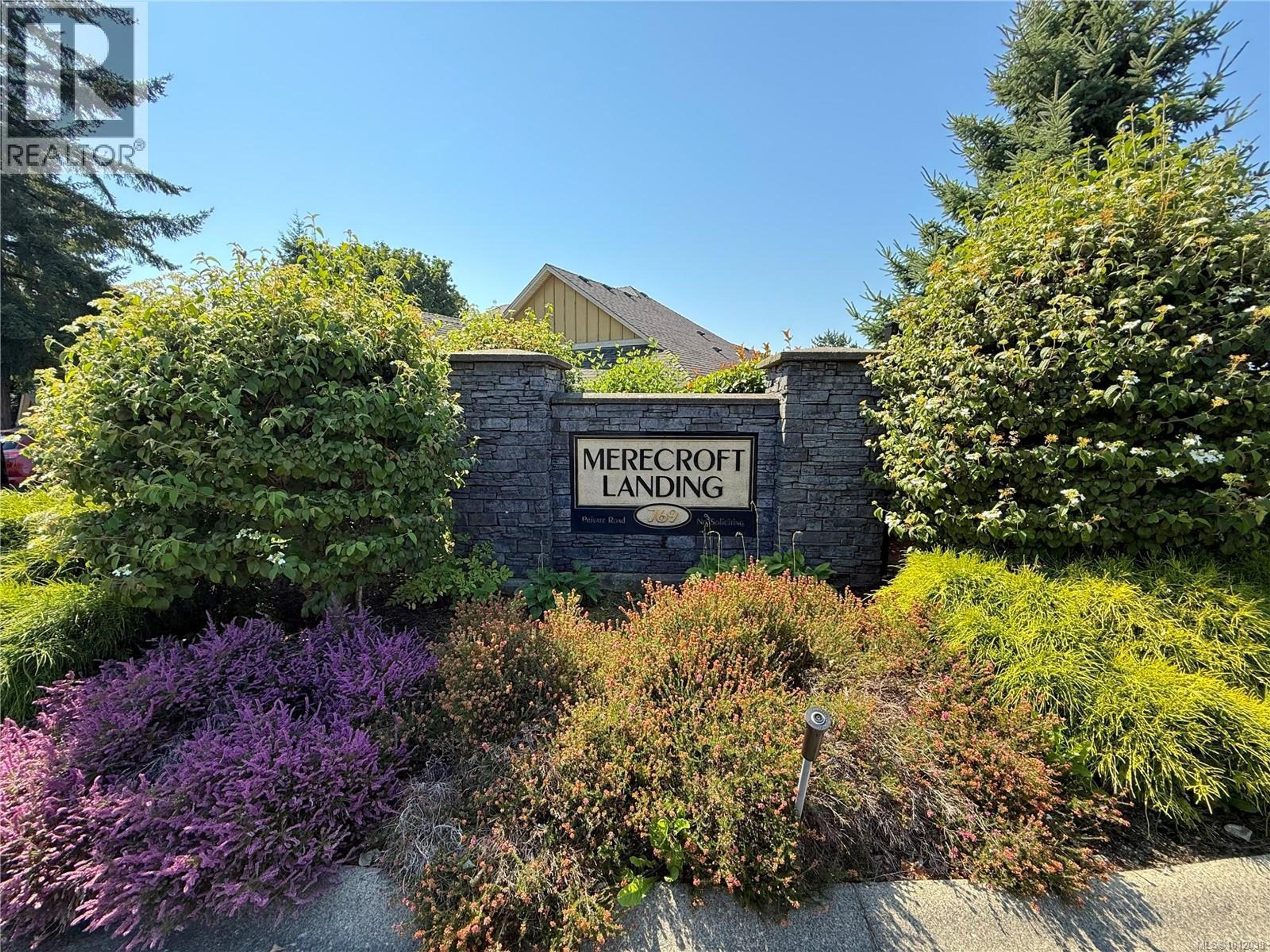 769 Merecroft Rd, Campbell River - Exteriors - Photo 9