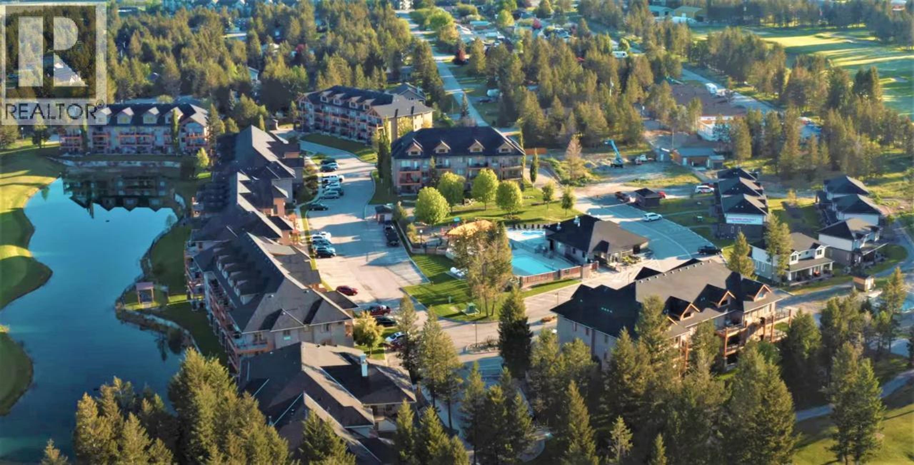 200 BIGHORN Boulevard, Radium Hot Springs - Exteriors - Full Complex View, Drone/Aerial View - Photo 9