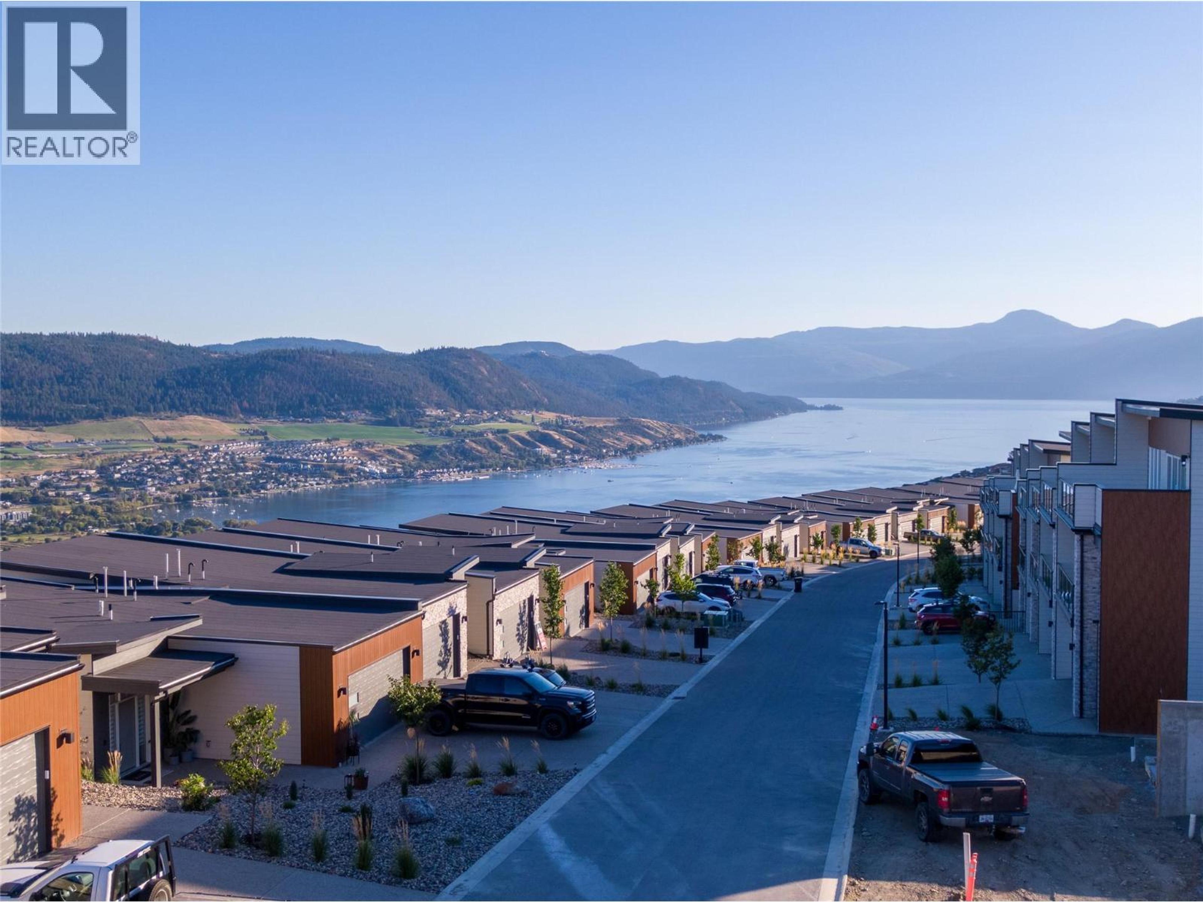 7735 OKANAGAN HILLS Boulevard, Vernon - Exteriors - Full Complex View - Photo 2