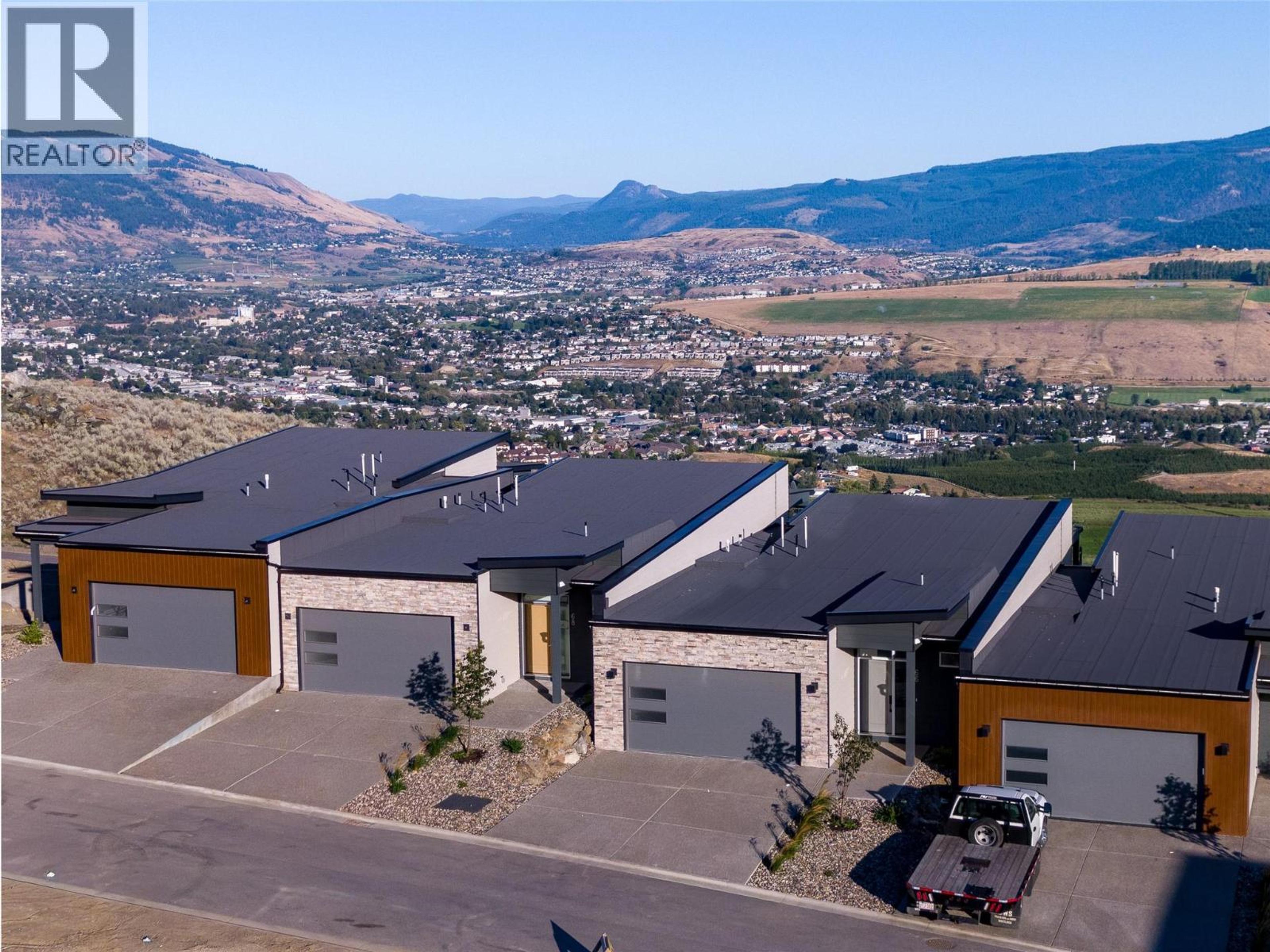 7735 OKANAGAN HILLS Boulevard, Vernon - Exteriors - Full Complex View, Drone/Aerial View - Photo 4