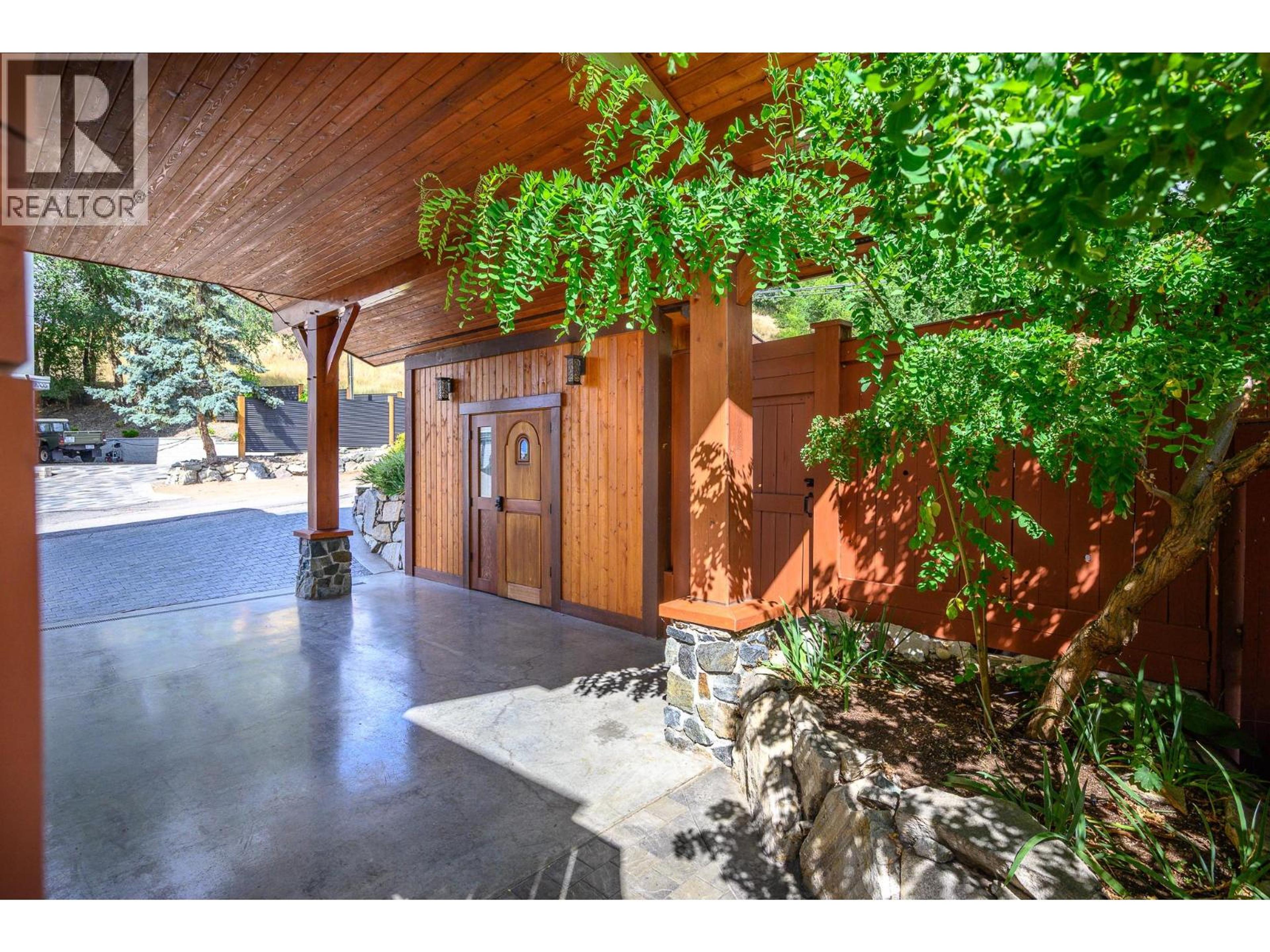 7302 Old Stamp Mill Road, Vernon - Exteriors - Photo 7