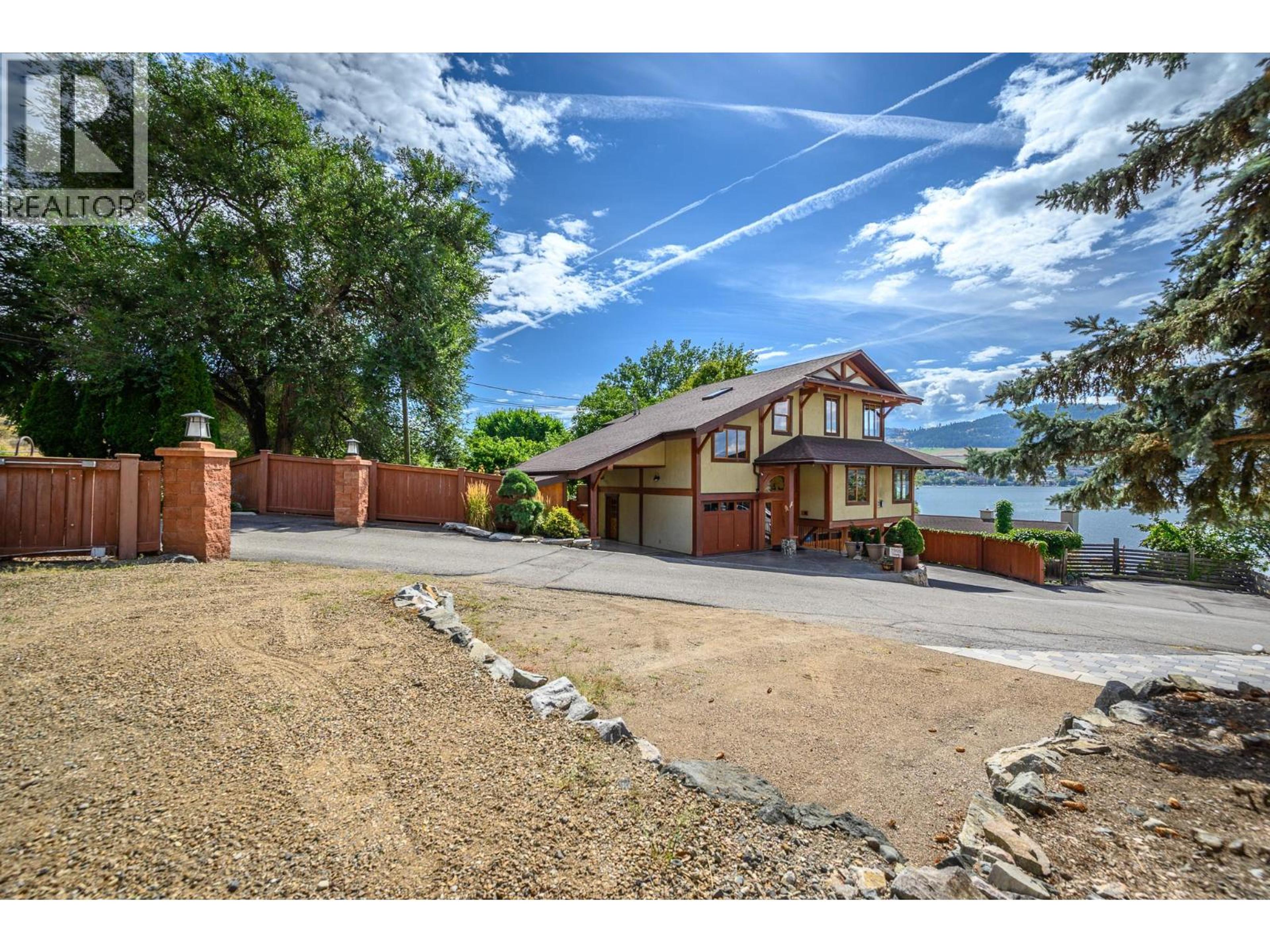 7302 Old Stamp Mill Road, Vernon - Exteriors - Photo 10