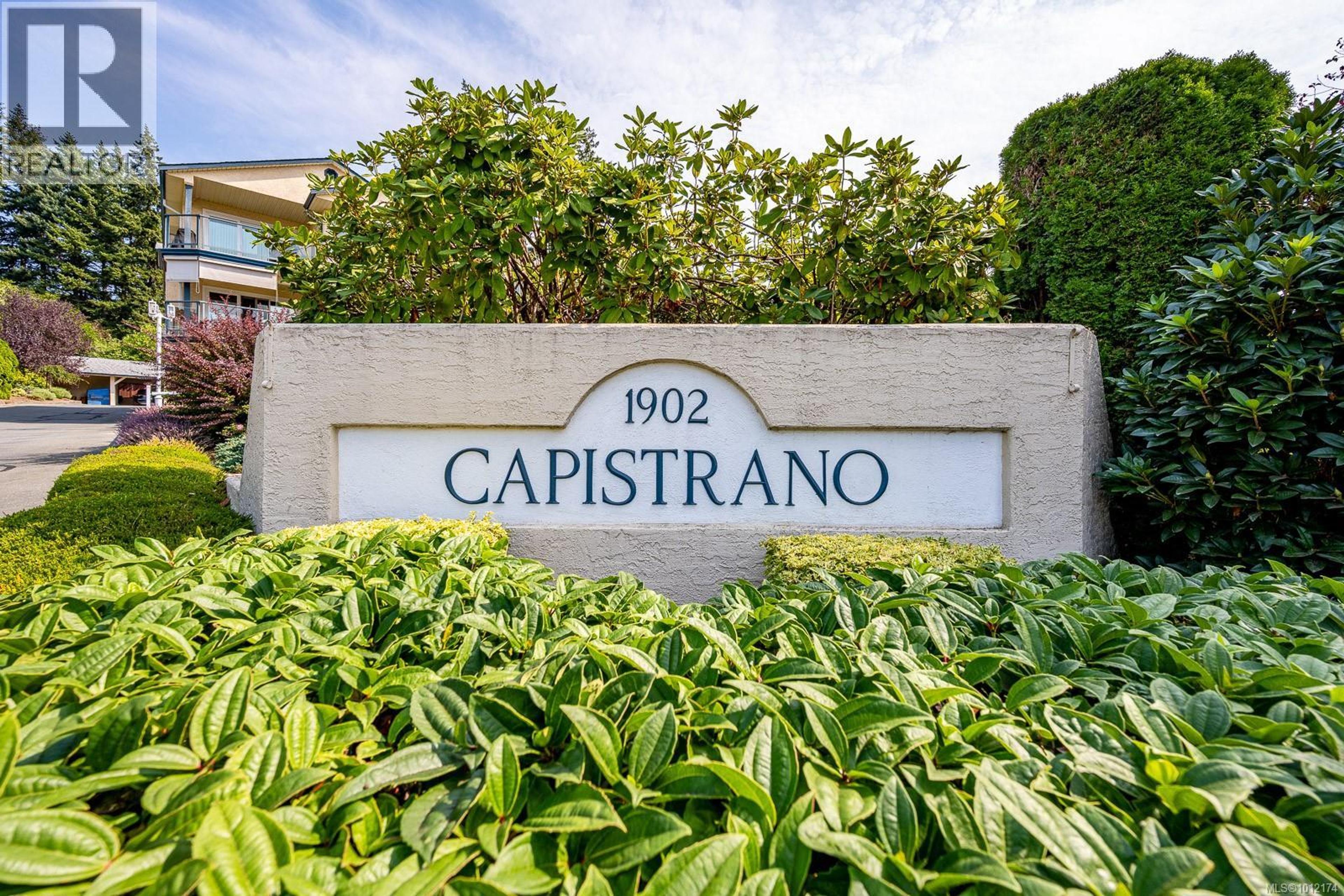 1902 Comox Ave, Comox - Exteriors - Photo 1