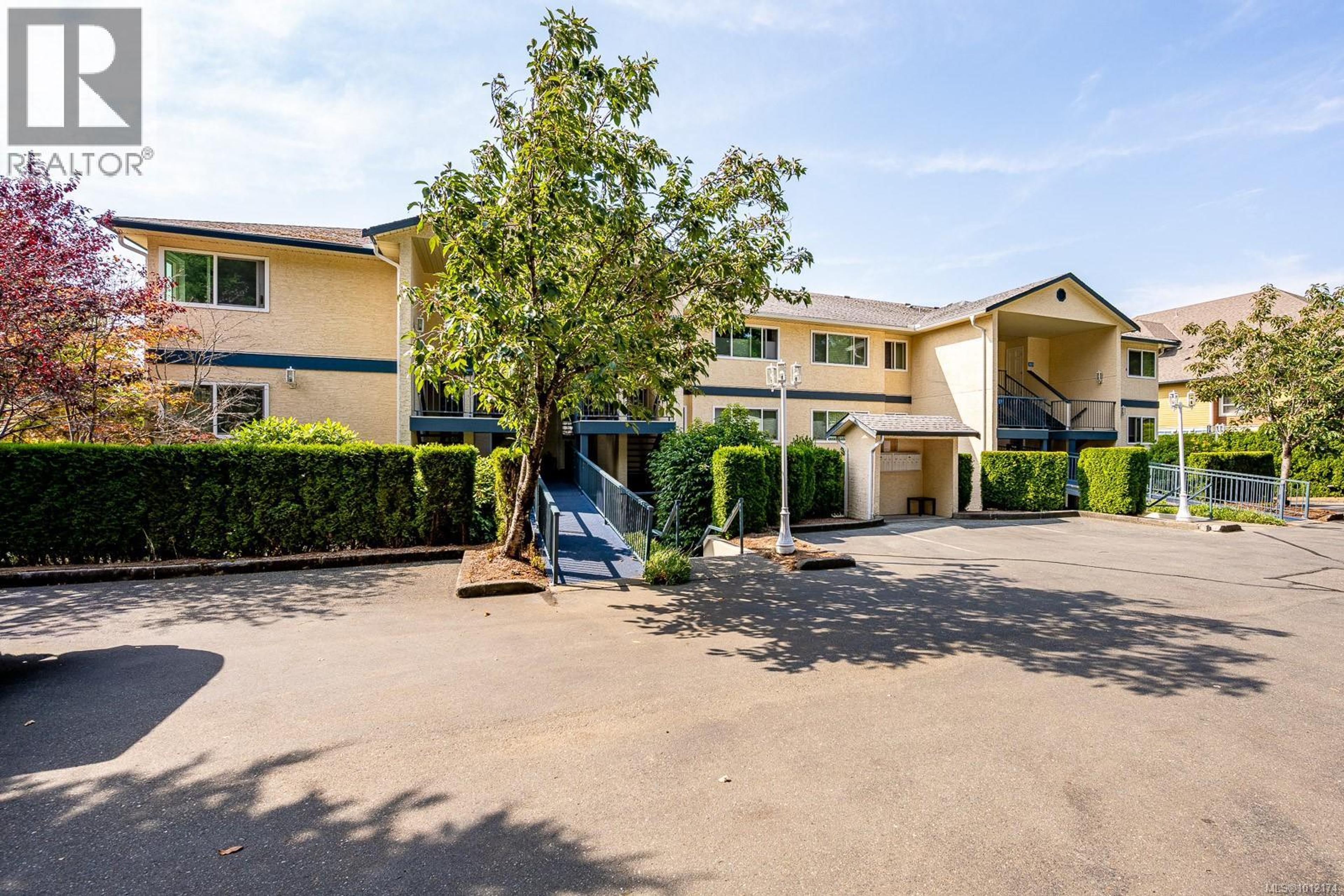 1902 Comox Ave, Comox - Exteriors - Full Complex View - Photo 3