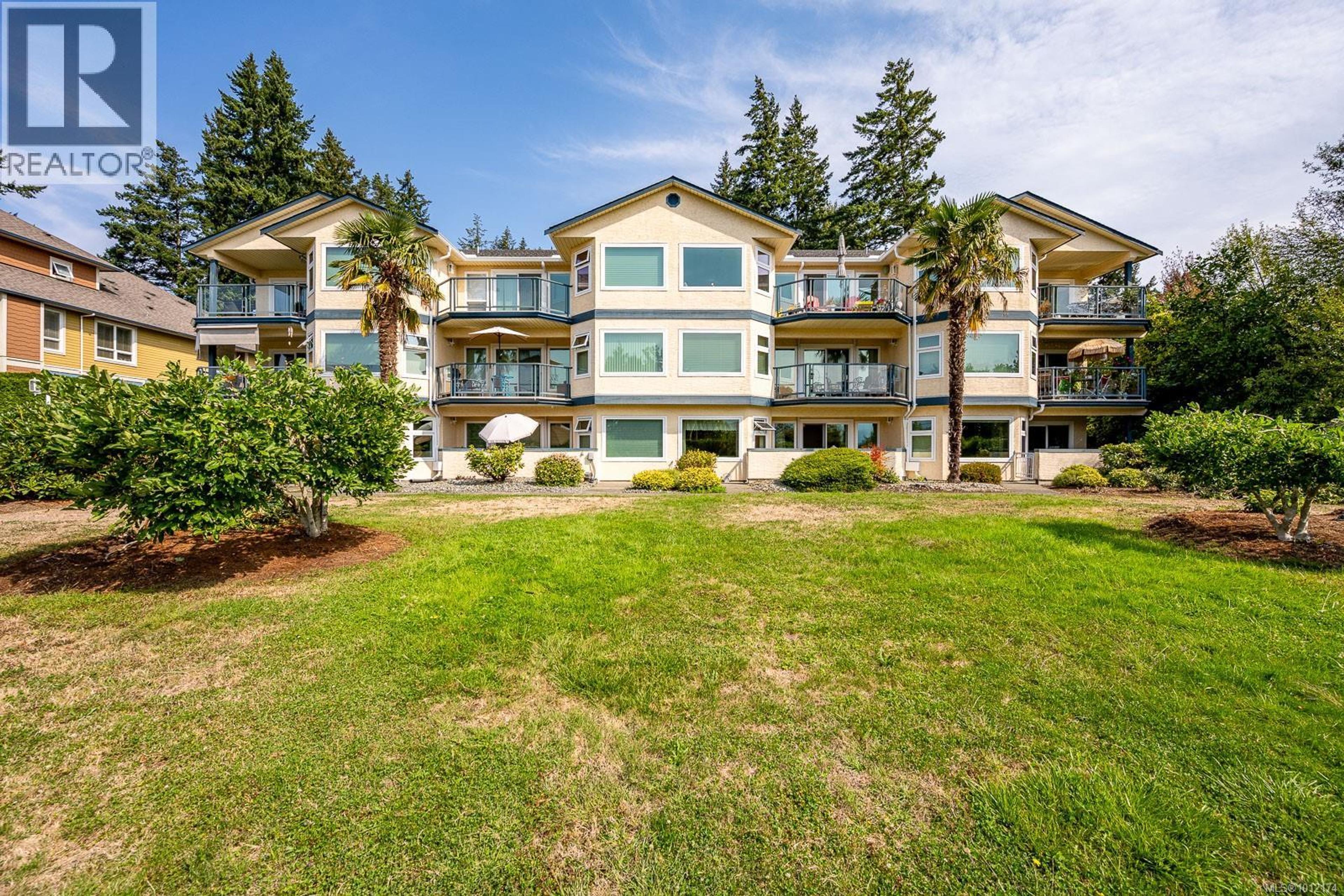 1902 Comox Ave, Comox - Exteriors - Full Complex View - Photo 8