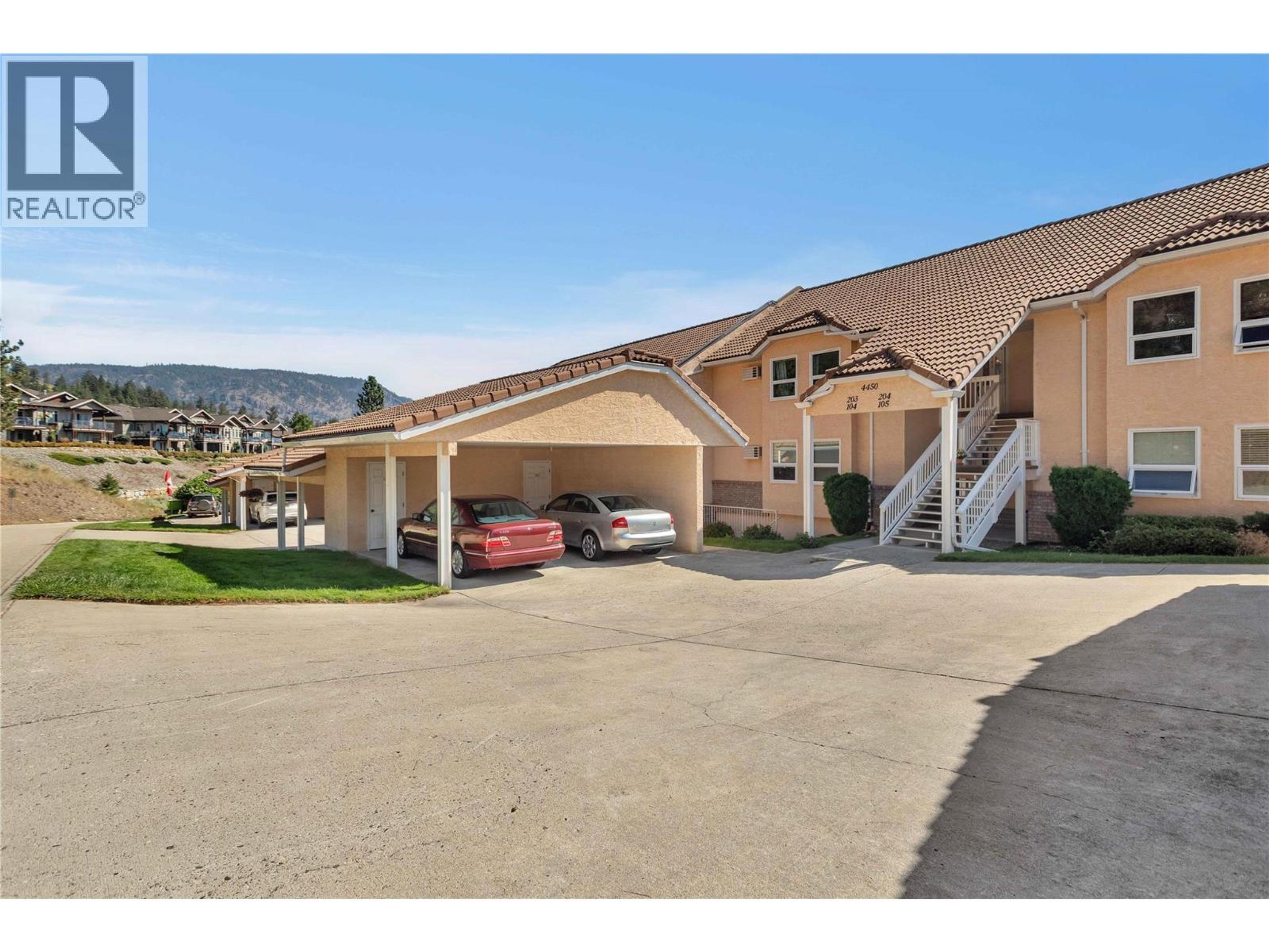 4470 Ponderosa Drive, Peachland - Exteriors - Photo 3