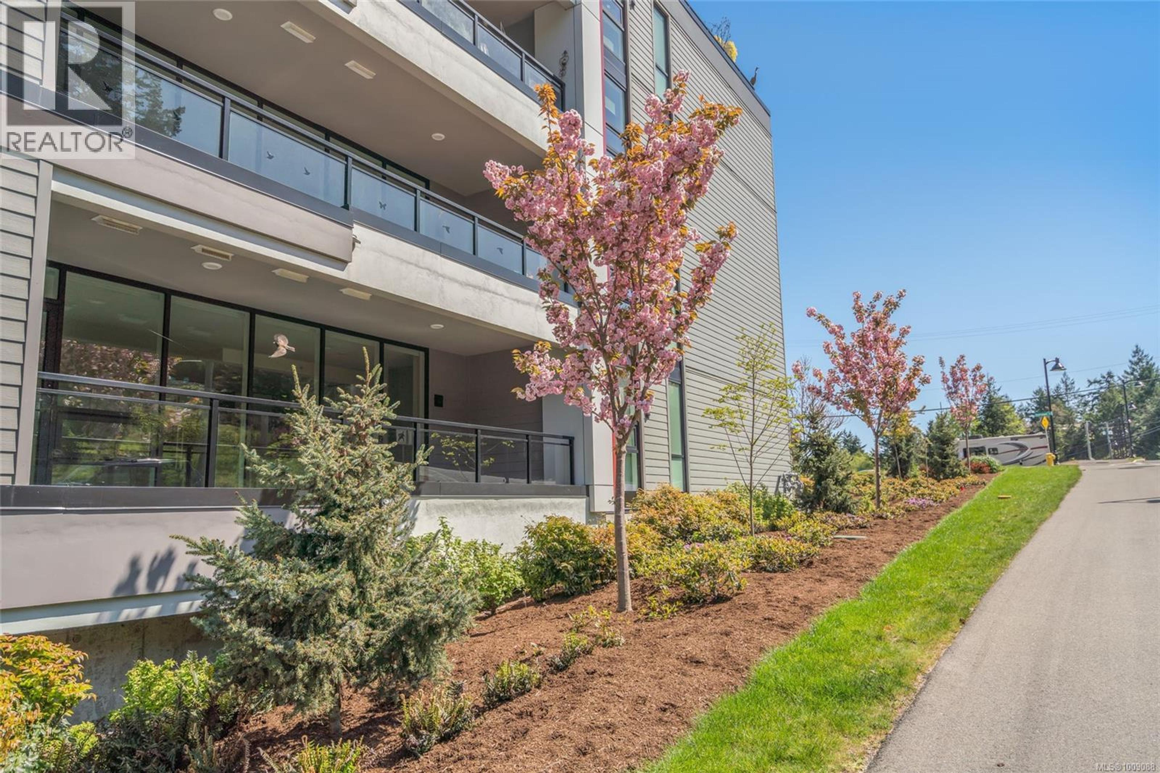 3529 Dolphin Dr, Nanoose Bay - Exteriors - Photo 5