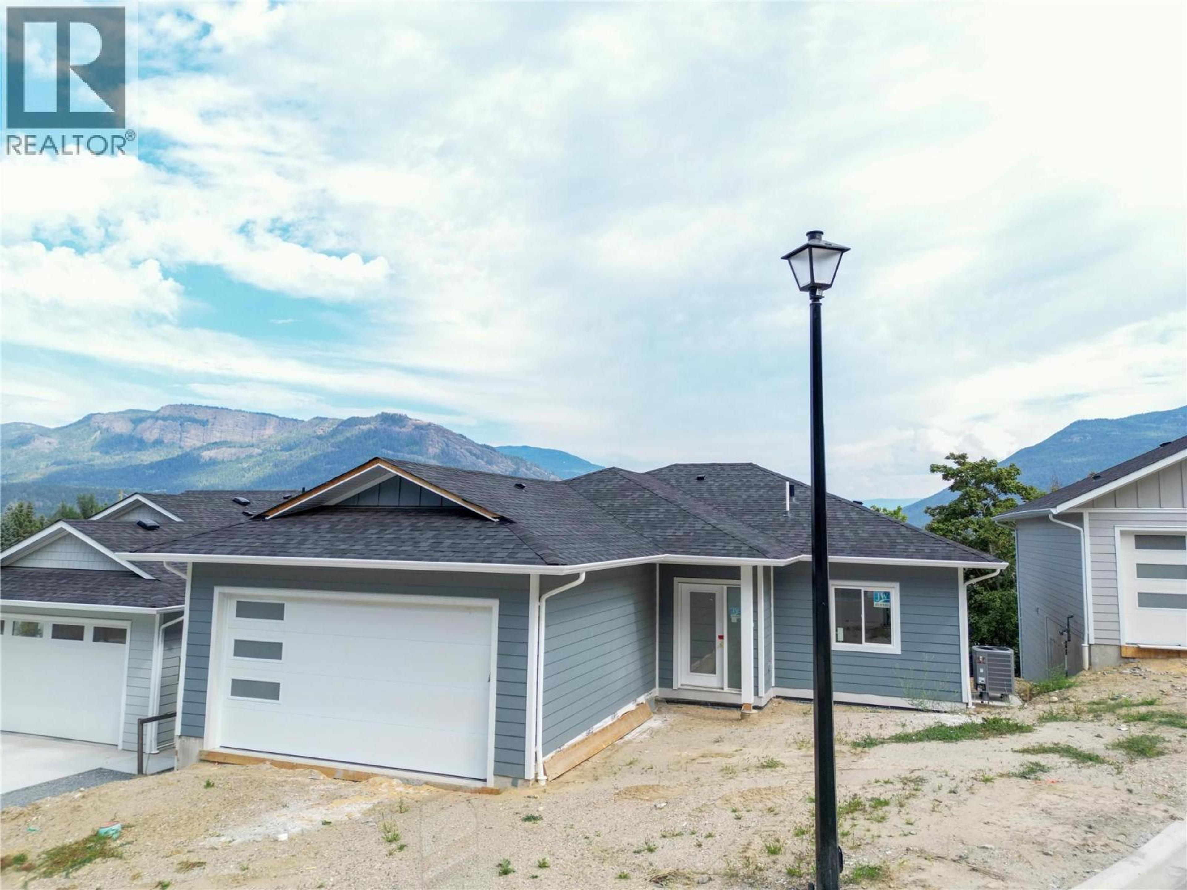 806 Cliff Avenue, Enderby - Exteriors - Photo 1