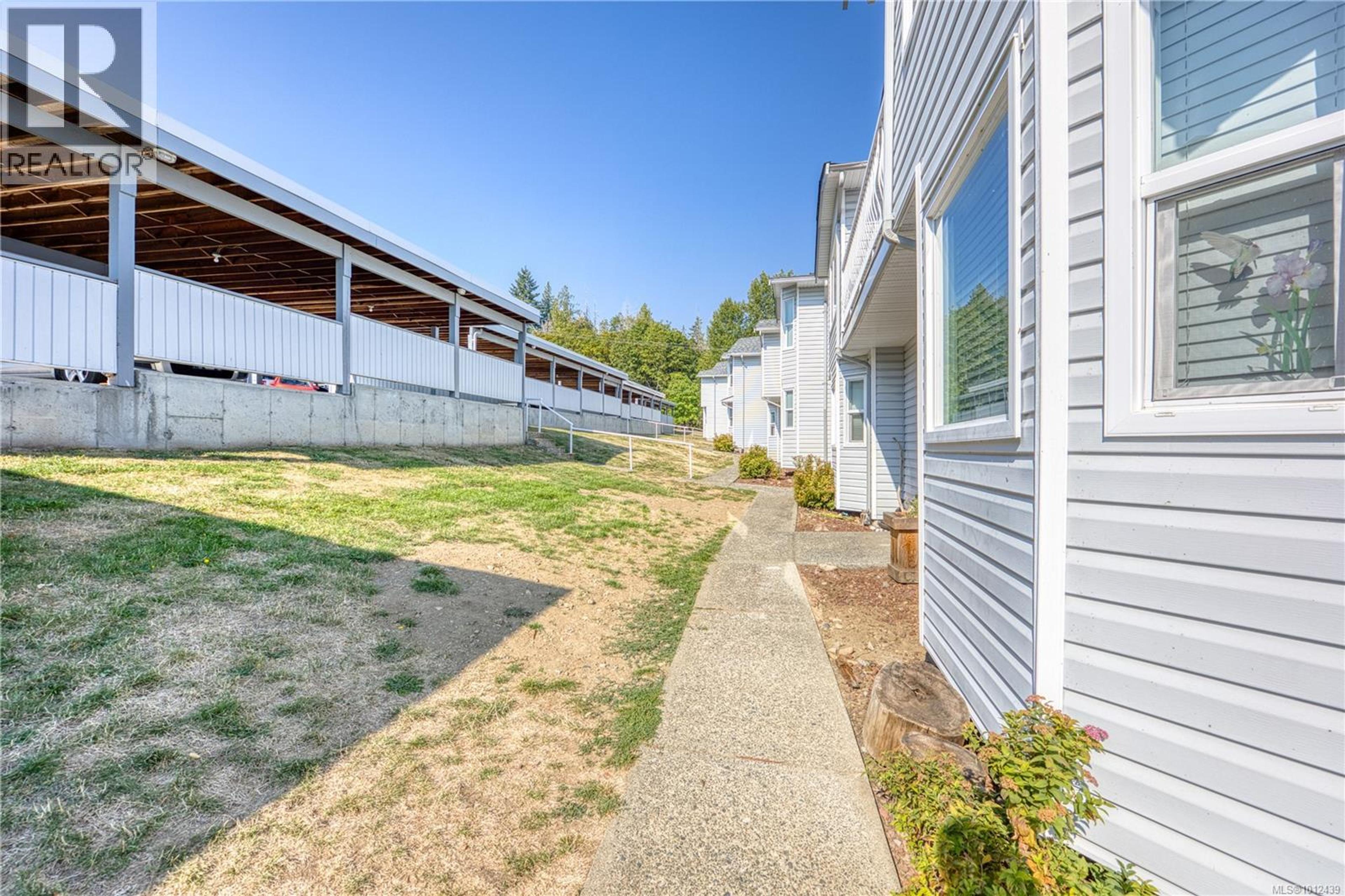 262 Harwell Rd, Nanaimo - Exteriors - Full Complex View - Photo 3