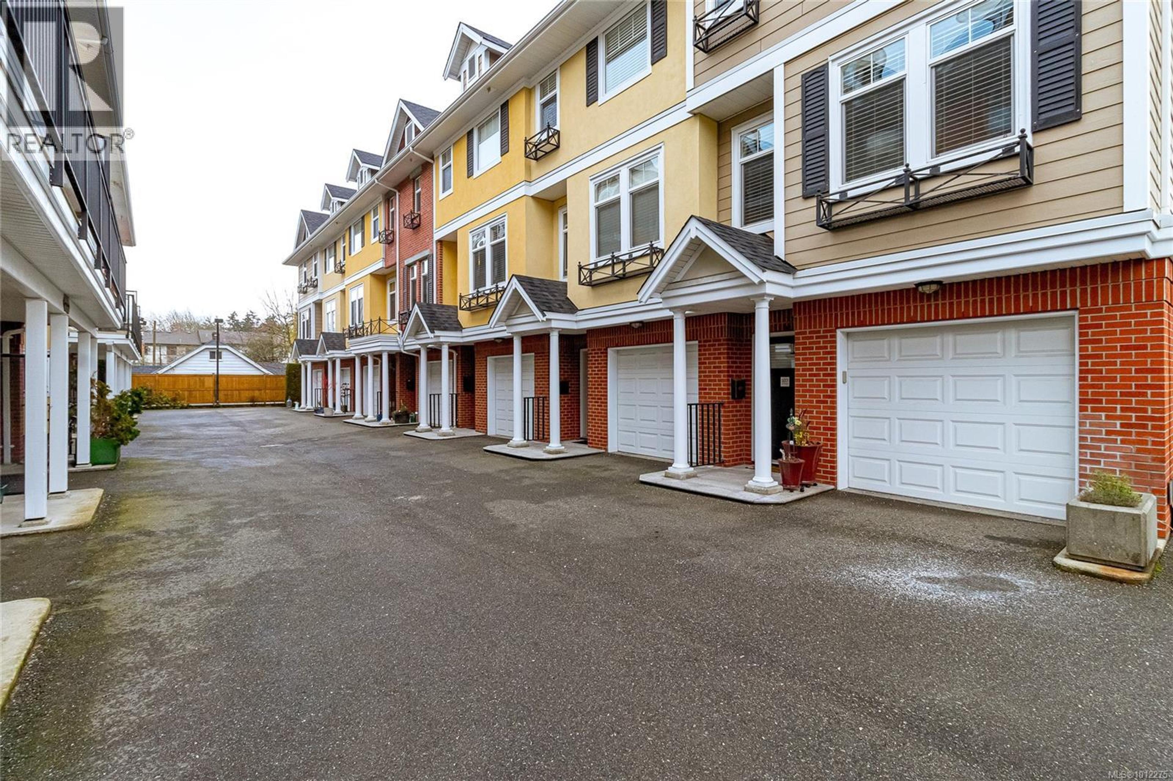 50 Mill St, Nanaimo - Exteriors - Full Complex View - Photo 5