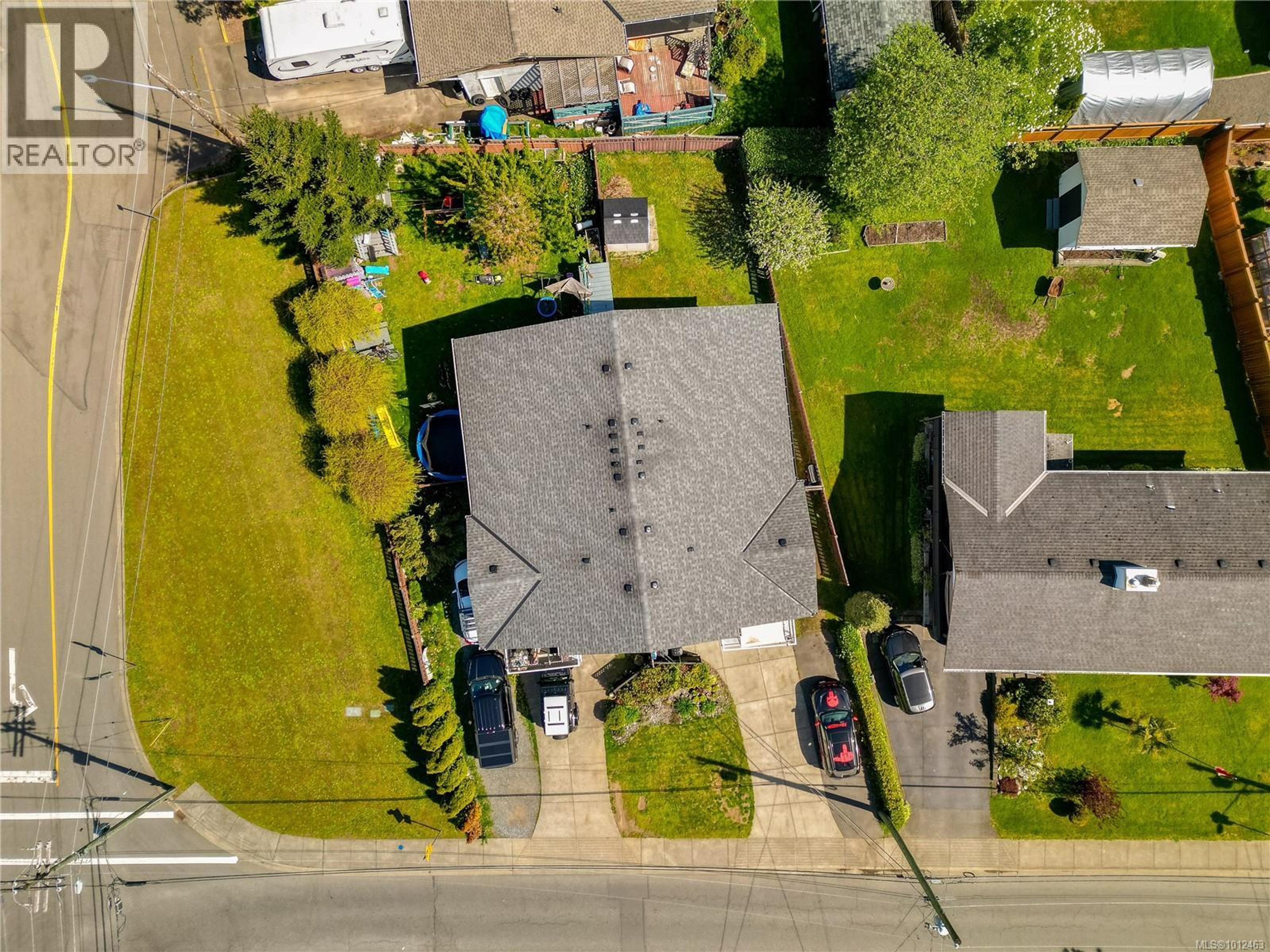 250 Centennial Dr, Courtenay - Exteriors - Drone/Aerial View - Photo 2