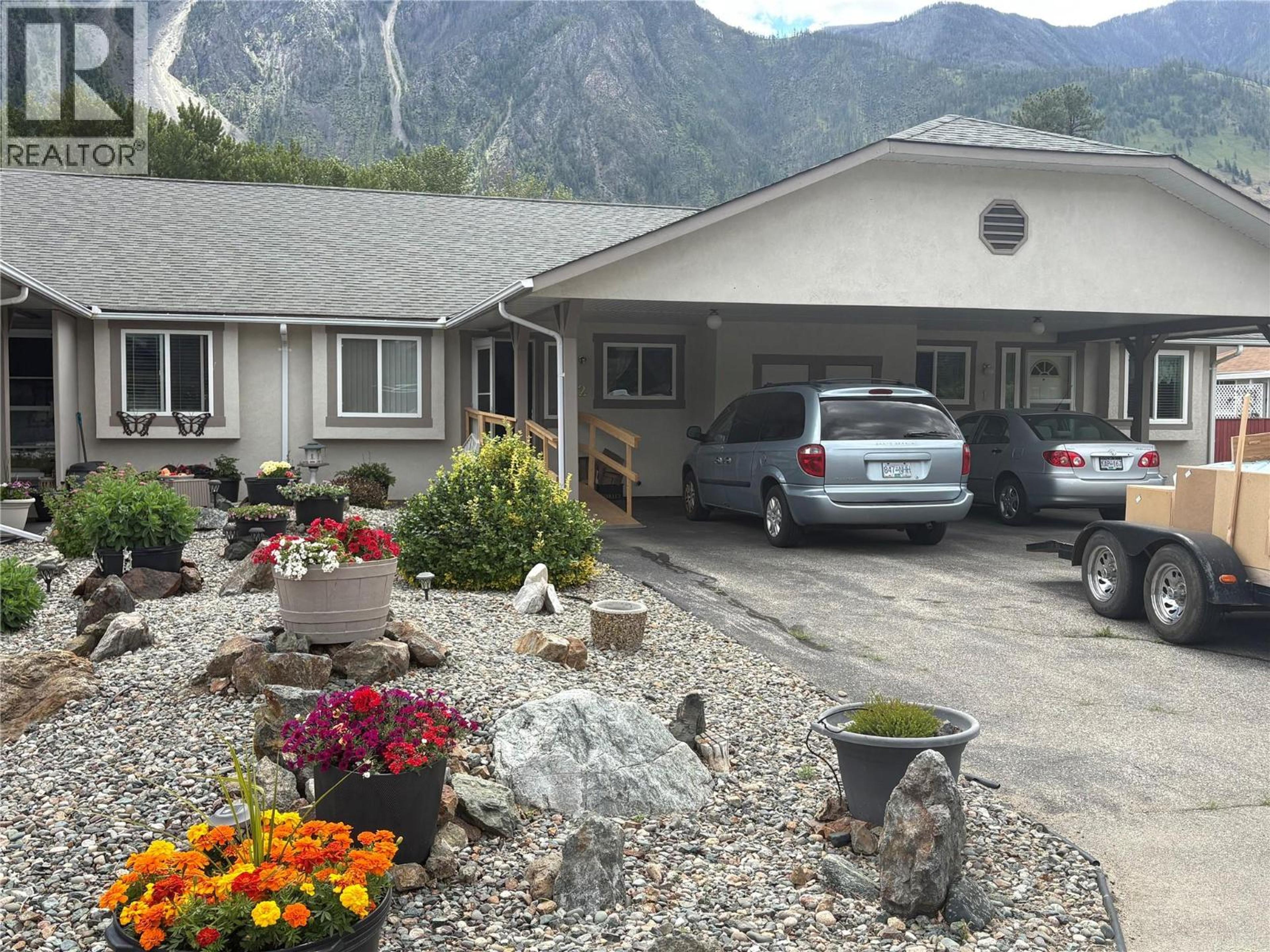 815 11TH Avenue, Keremeos - Exteriors - Photo 1