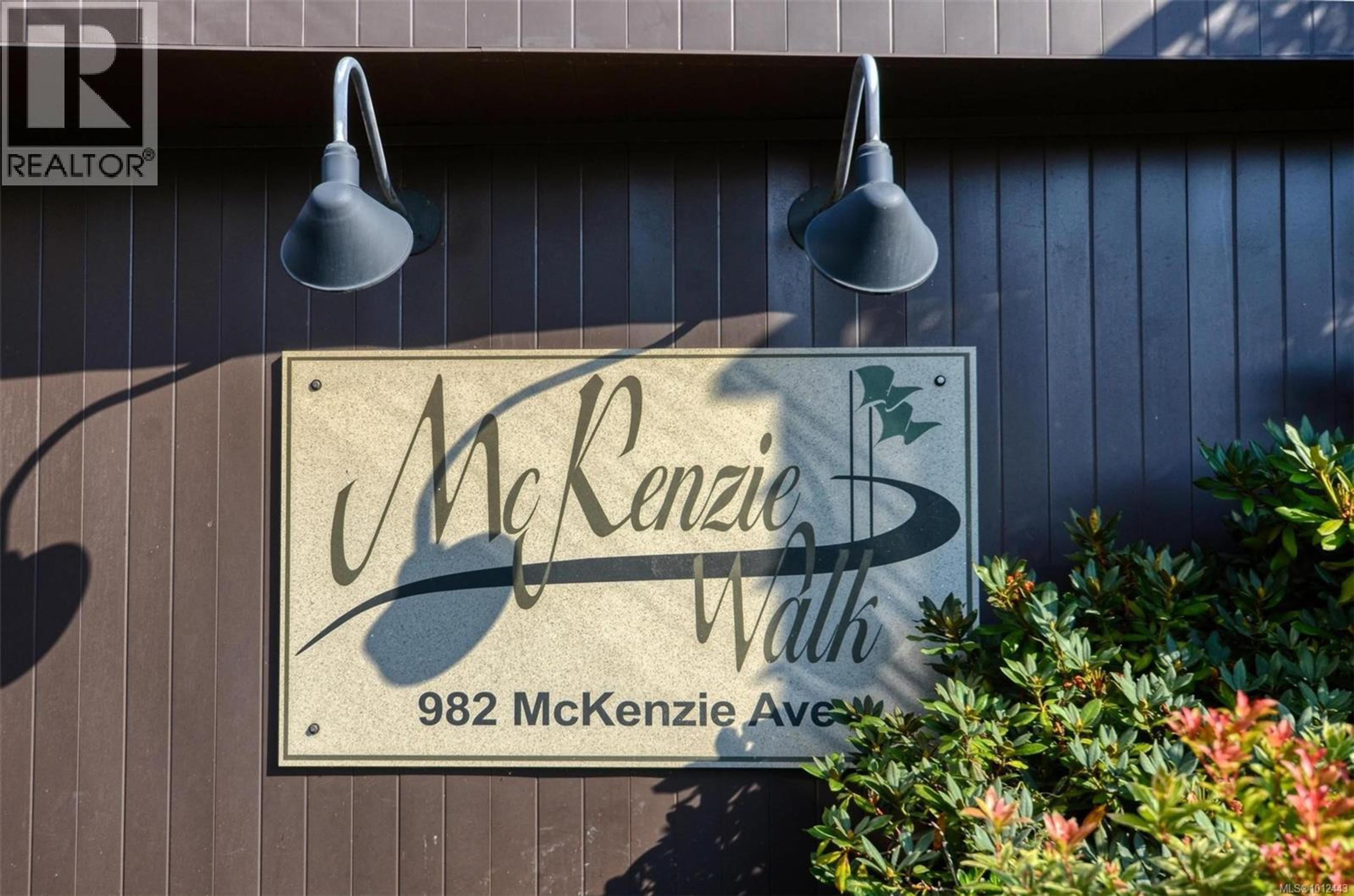 982 McKenzie Ave, Saanich - Exteriors - Photo 2