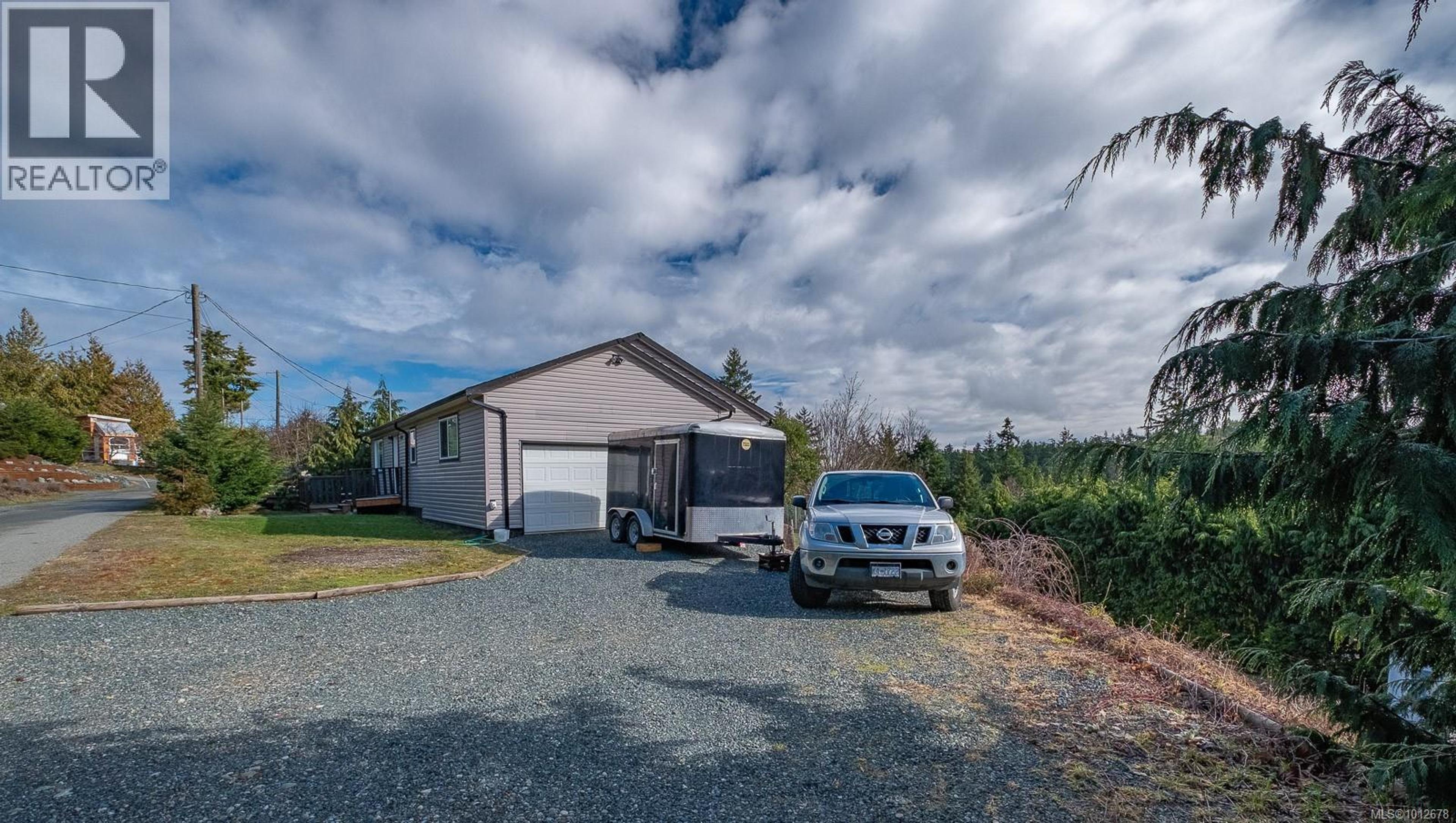 1731 Dar's Pl, Qualicum Beach - Exteriors - Photo 6