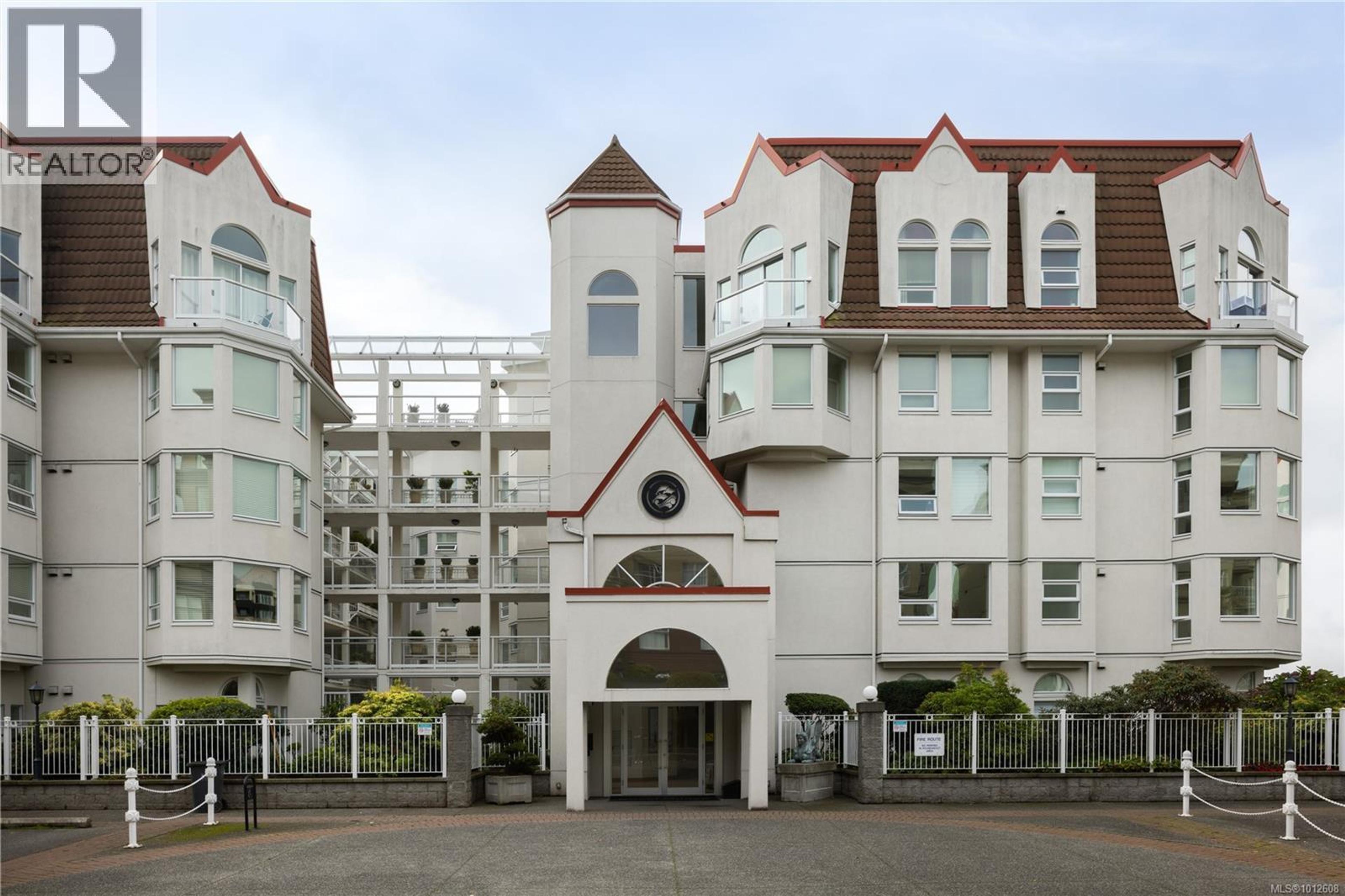 10 Paul Kane Pl, Victoria - Exteriors - Full Complex View - Photo 6