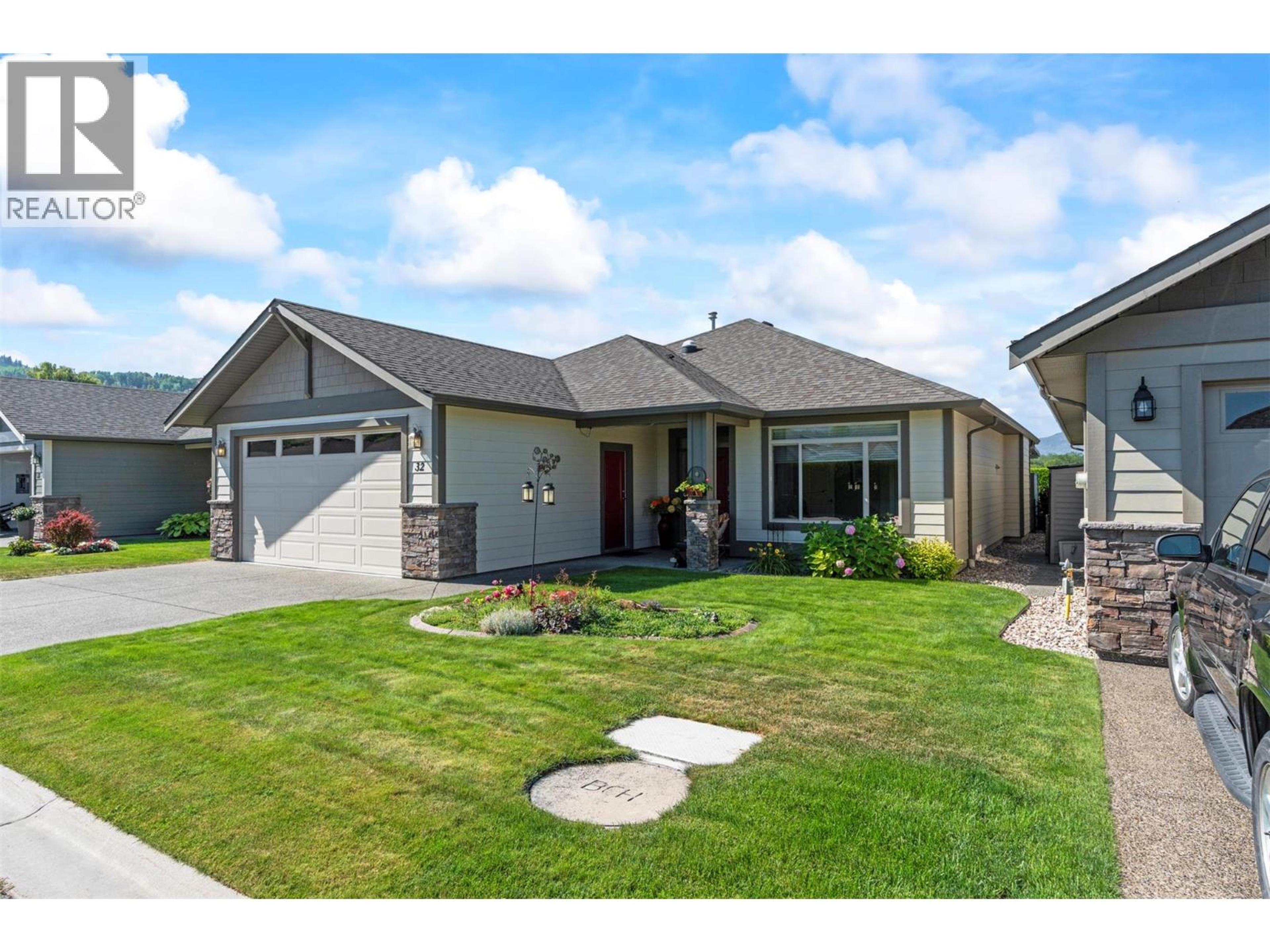 6450 Okanagan Landing Road, Vernon - Exteriors - Photo 7