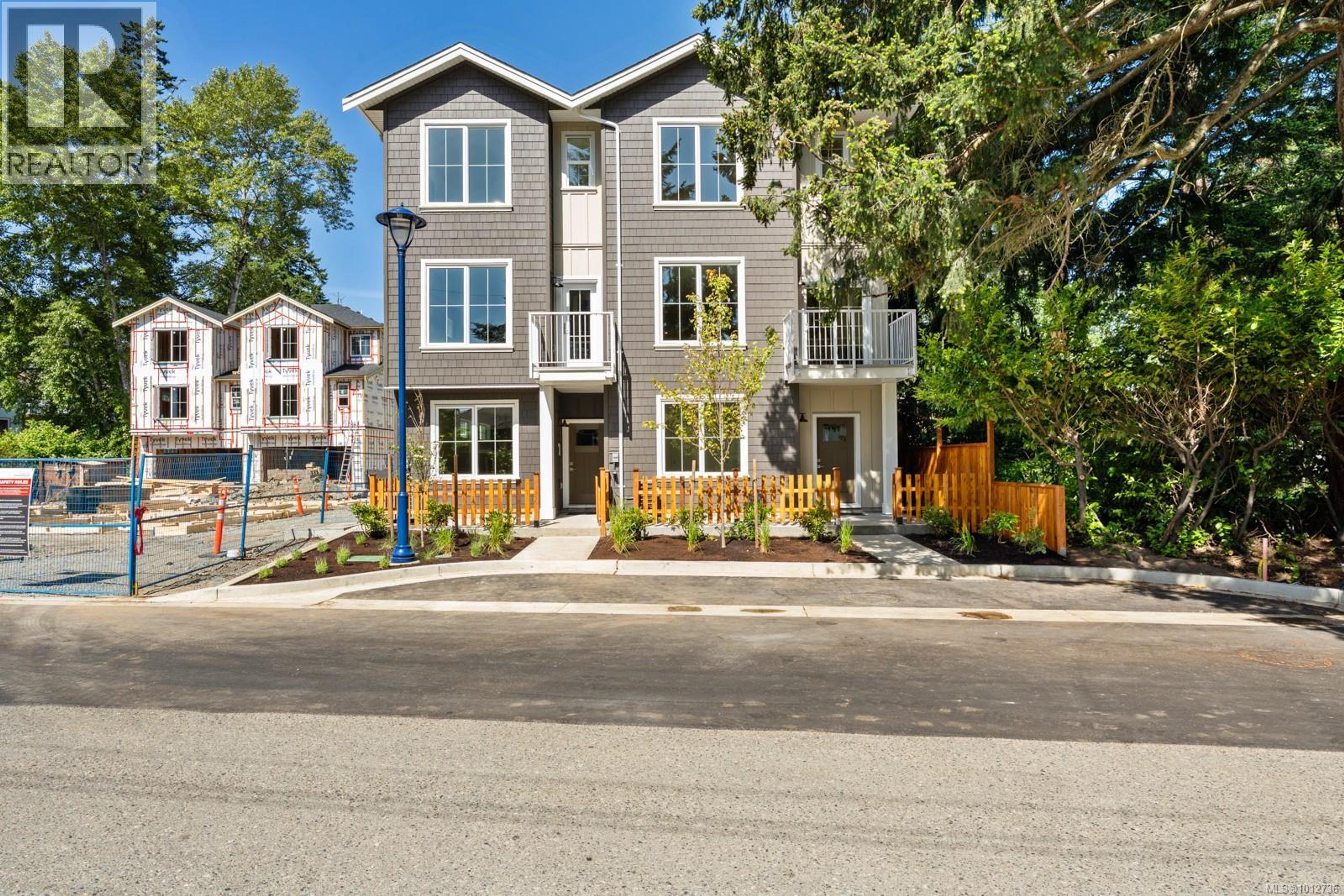 2770 Vantilburg Cres, Langford - Exteriors - Photo 3