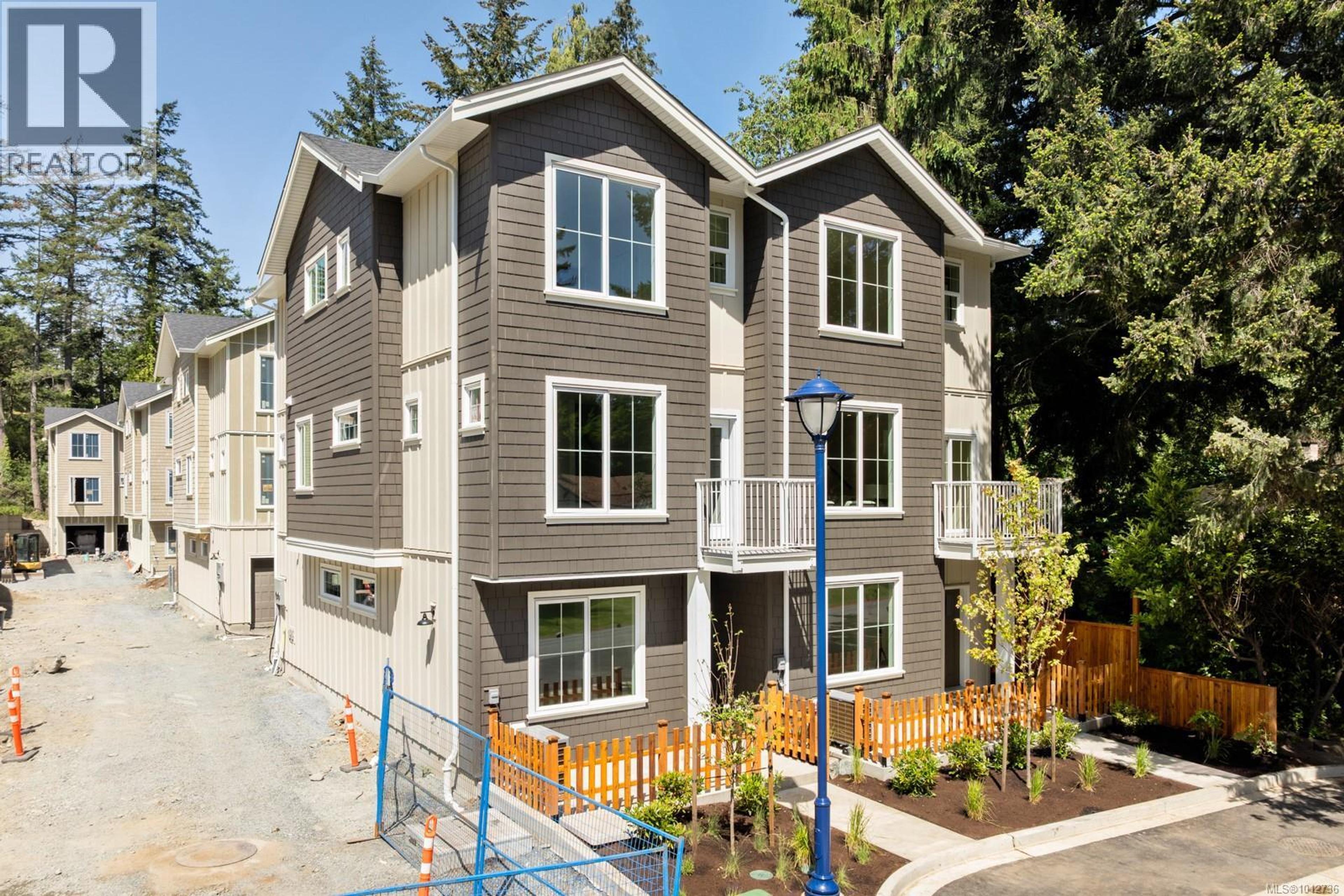 2770 Vantilburg Cres, Langford - Exteriors - Full Complex View - Photo 6