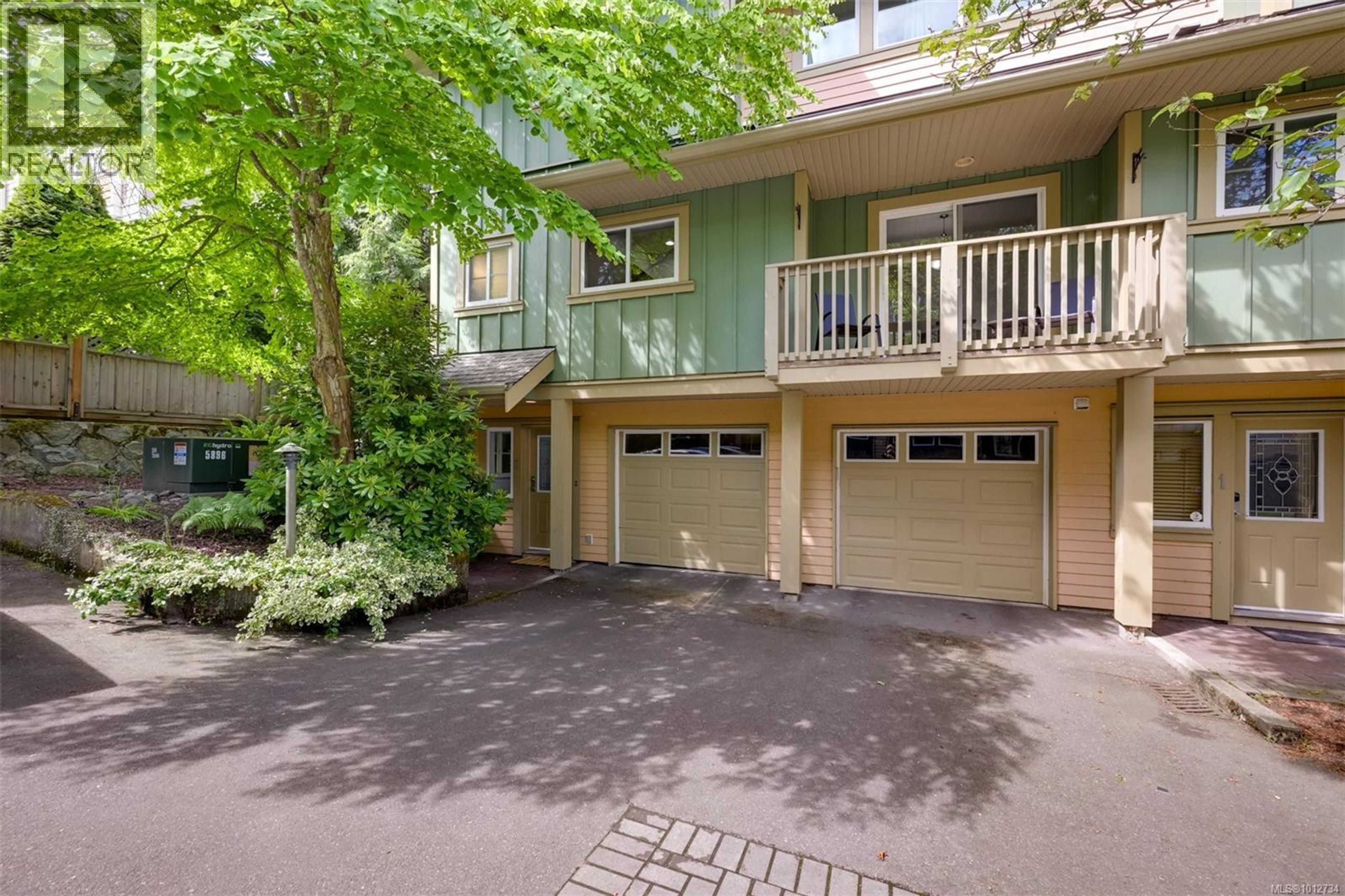 1405 Mallek Cres, Victoria - Exteriors - Full Complex View - Photo 1