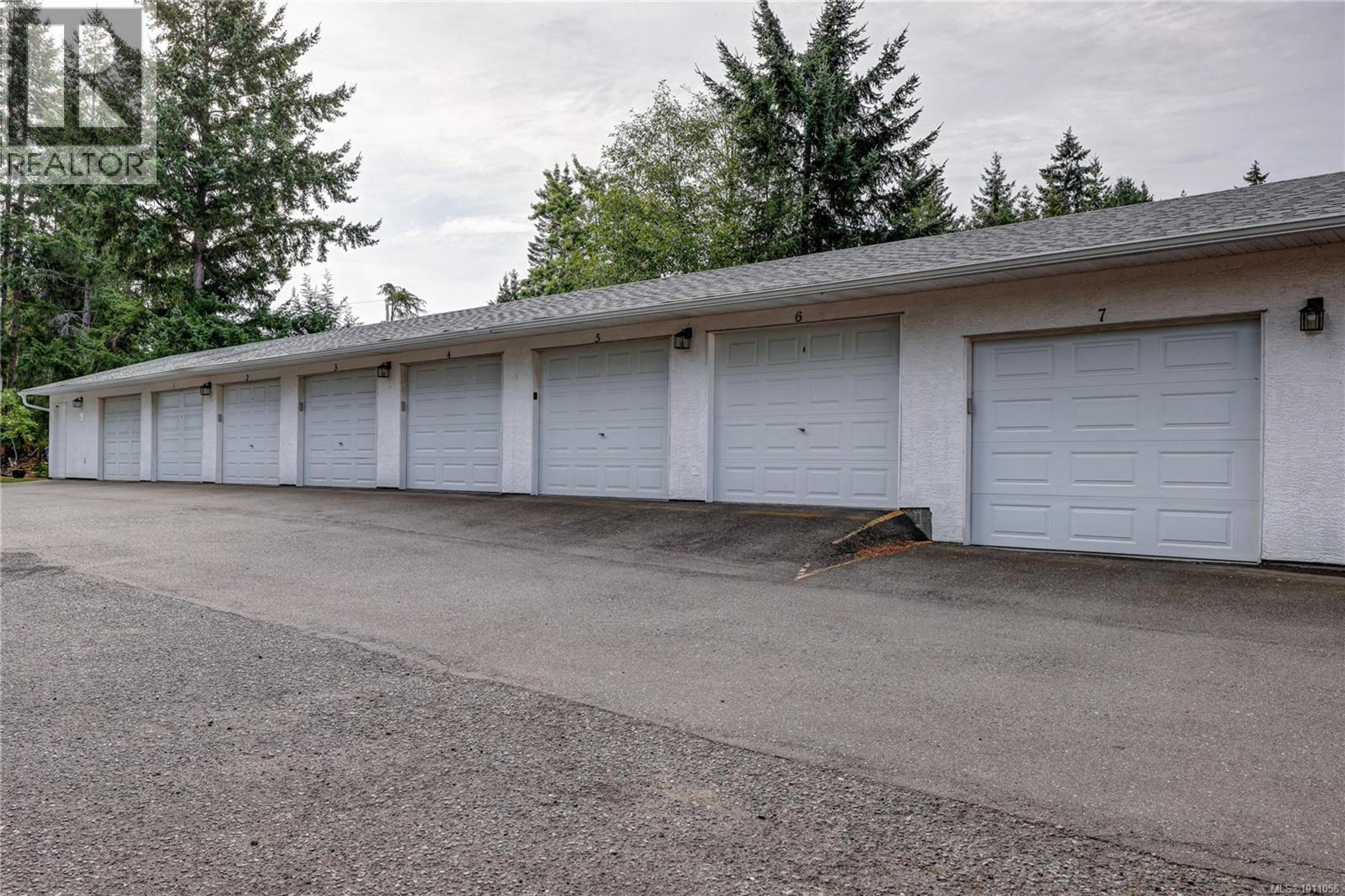 322 Village Way, Qualicum Beach - Exteriors - Photo 11