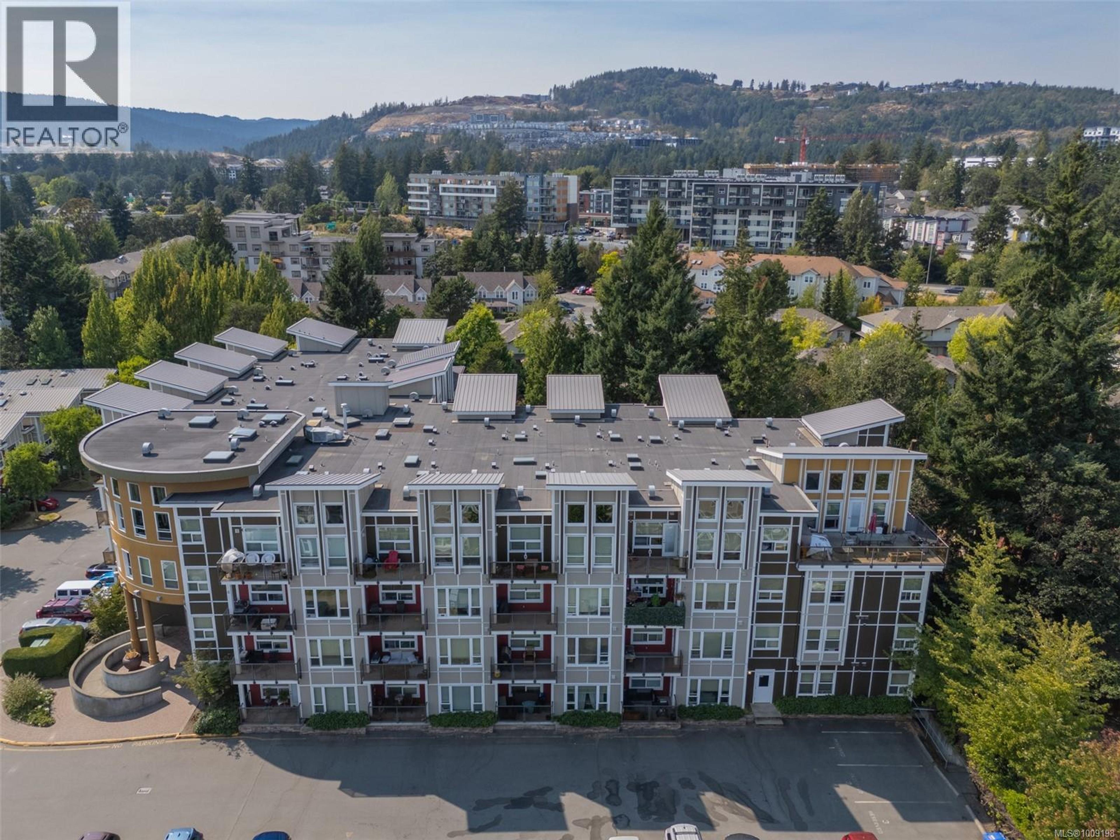 866 Brock Ave, Langford - Exteriors - Drone/Aerial View - Photo 4