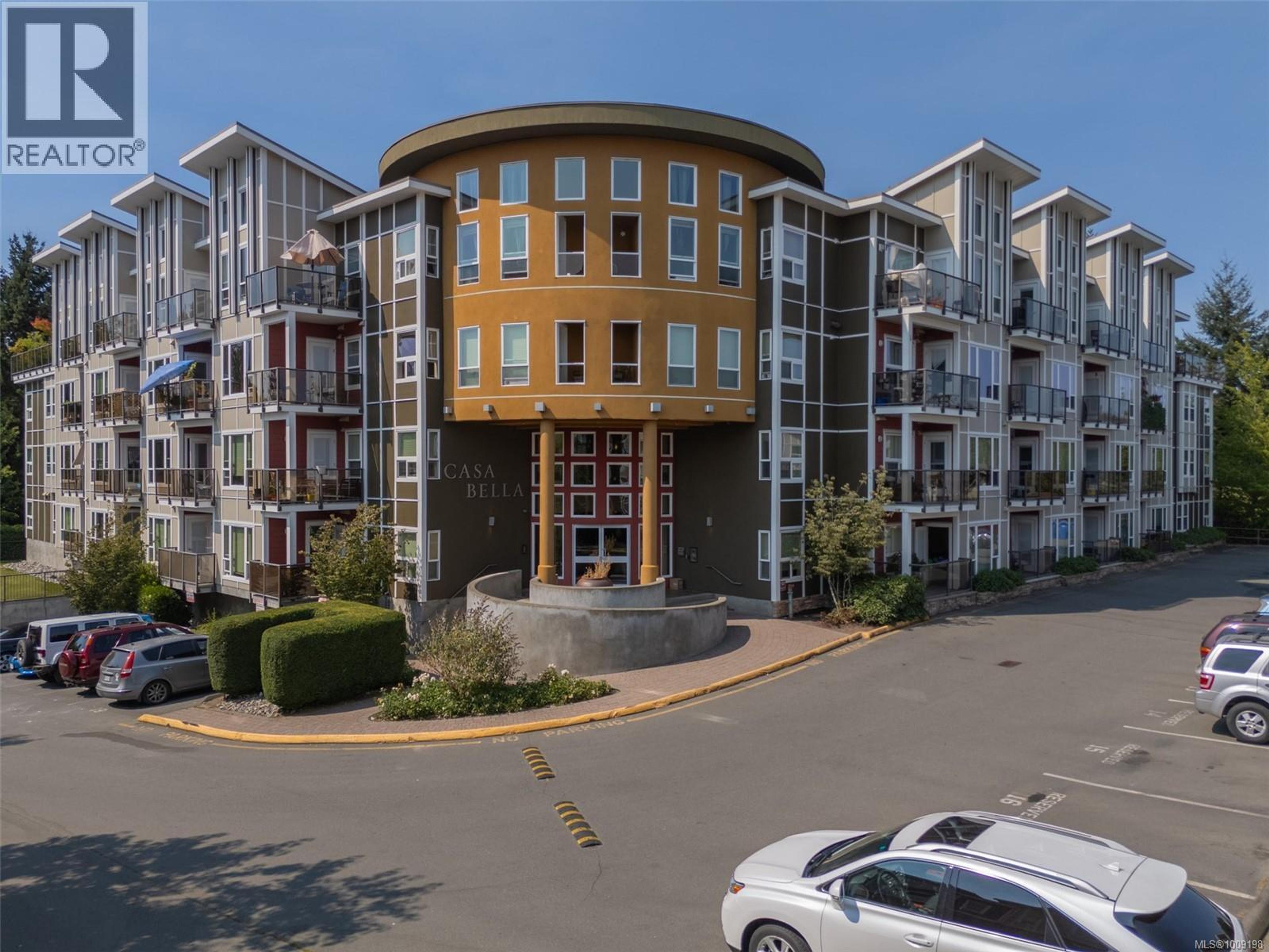 866 Brock Ave, Langford - Exteriors - Full Complex View - Photo 14