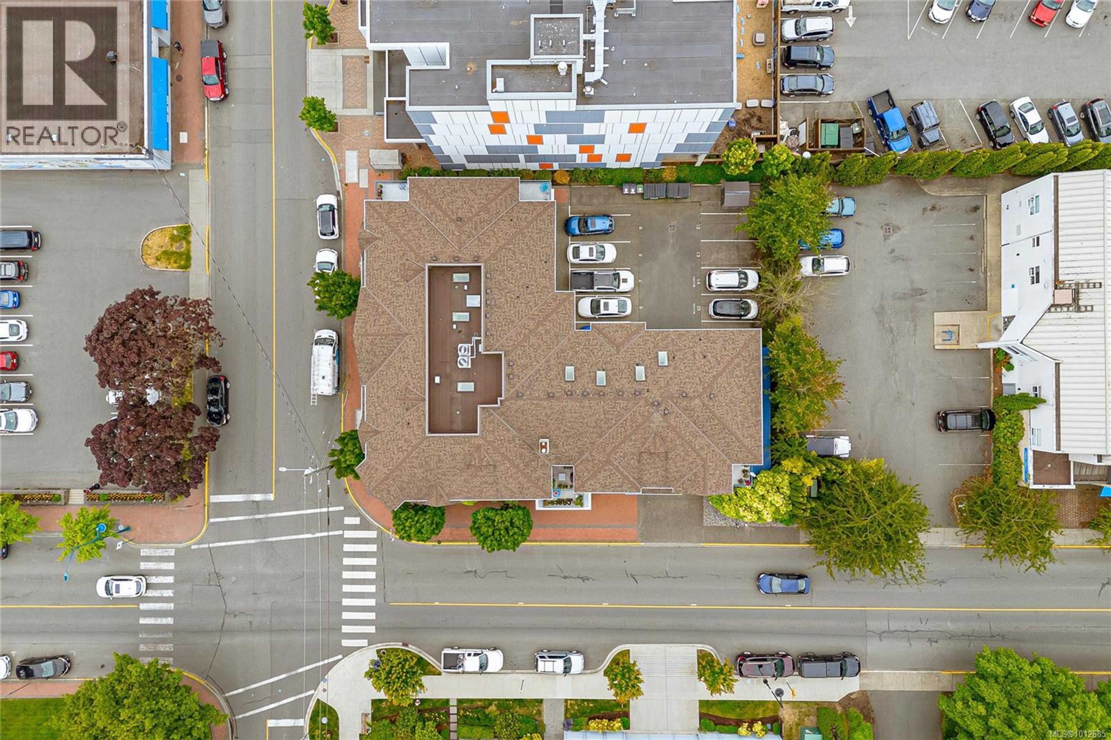 2421 Sidney Ave, Sidney - Exteriors - Drone/Aerial View - Photo 2