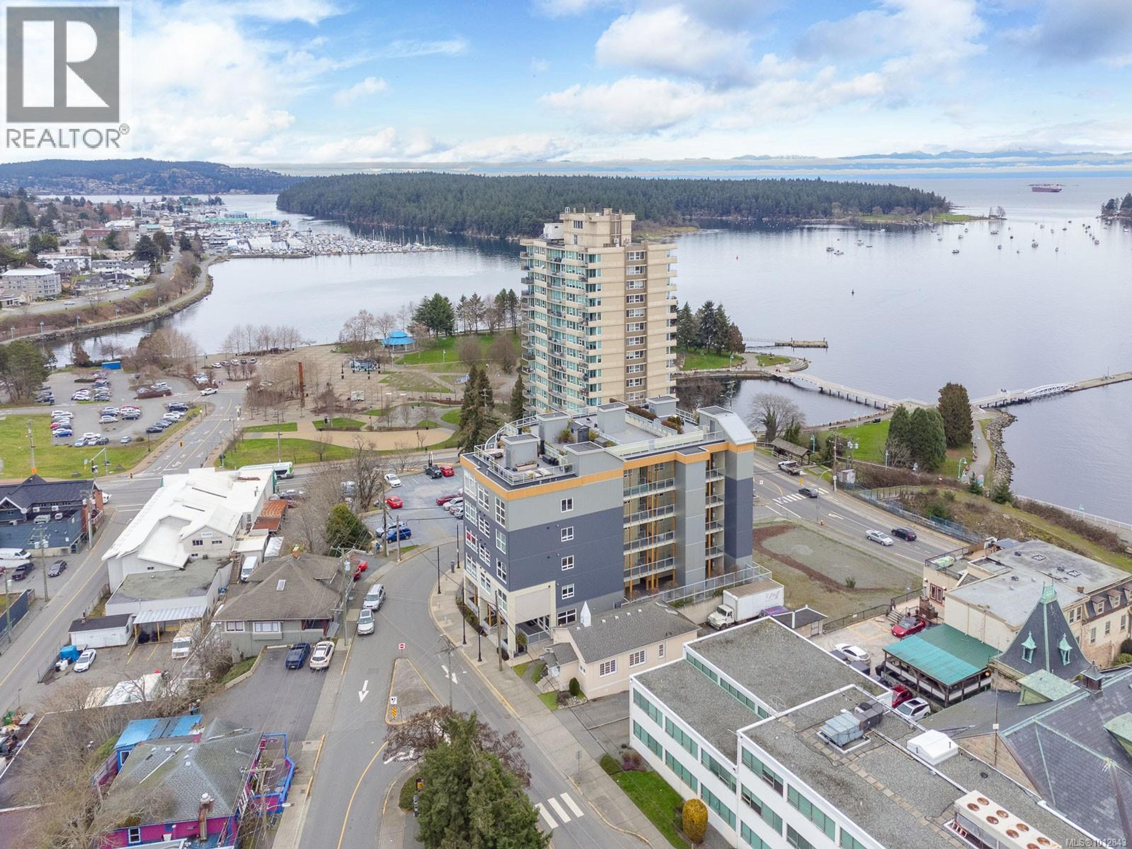 10 Chapel St, Nanaimo - Exteriors - Drone/Aerial View - Photo 3