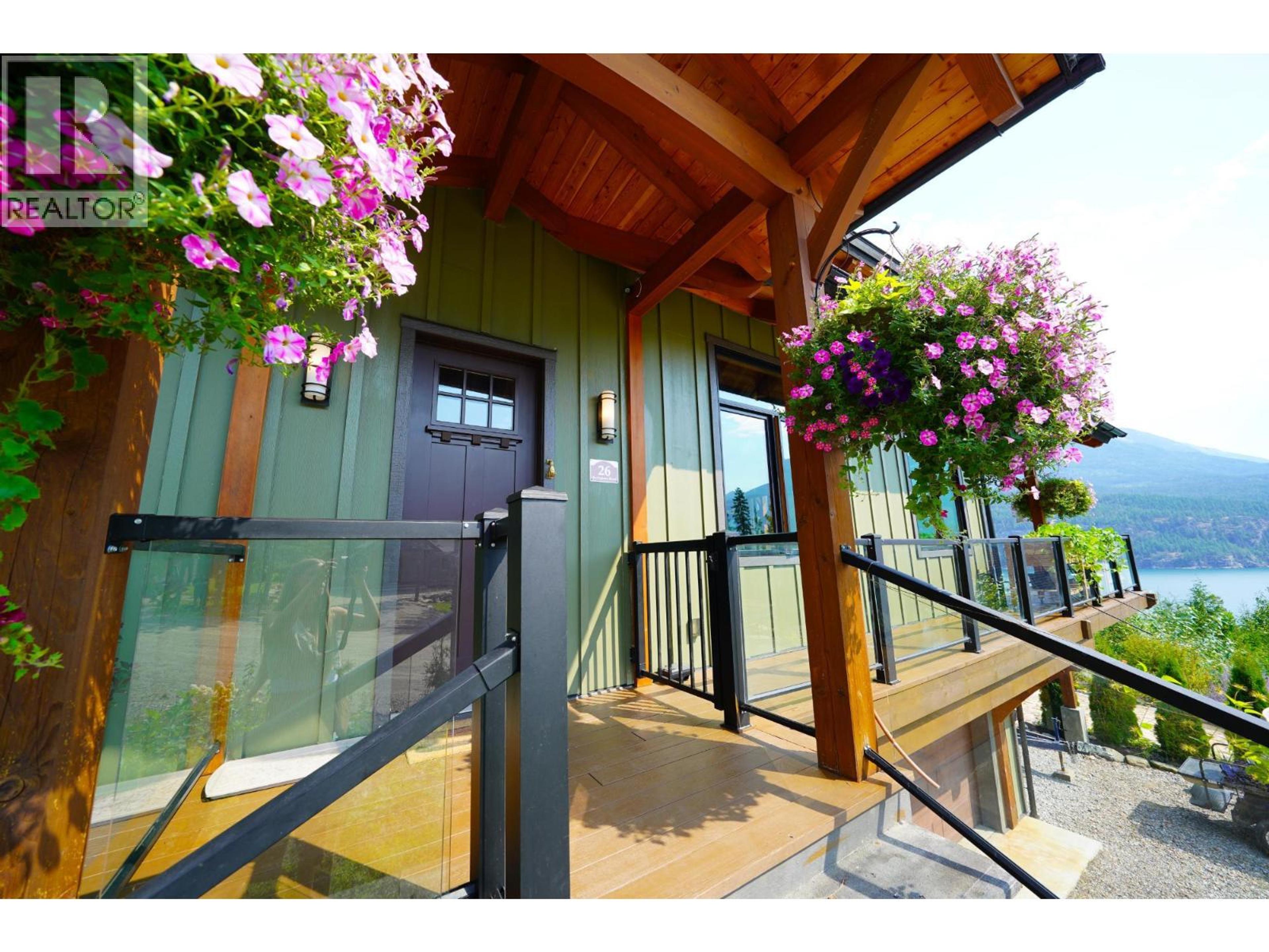 23 Birchgrove Bend, Kaslo - Exteriors - Photo 9