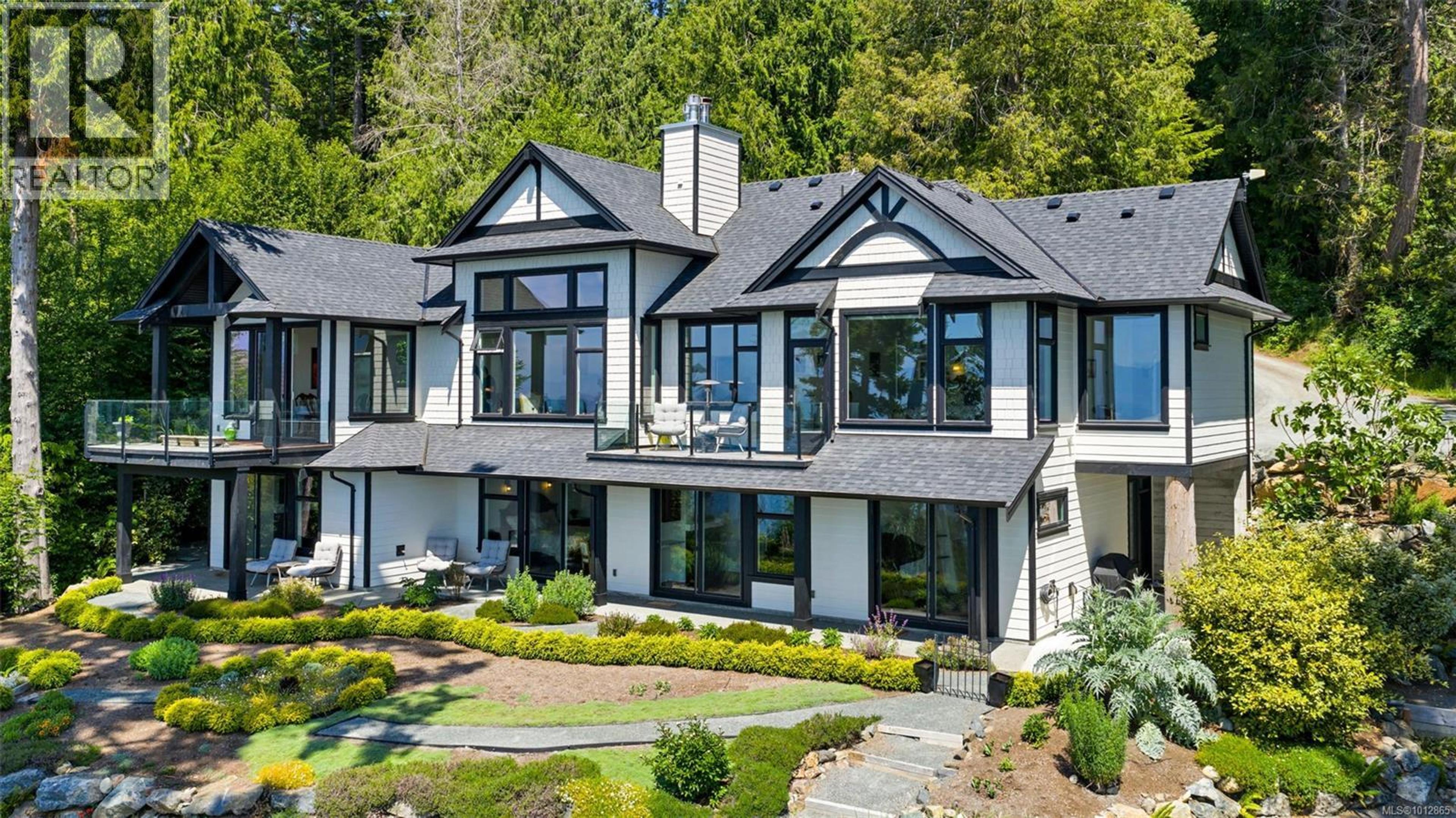 2476 Lighthouse Point Rd, Sooke - Exteriors - Photo 2