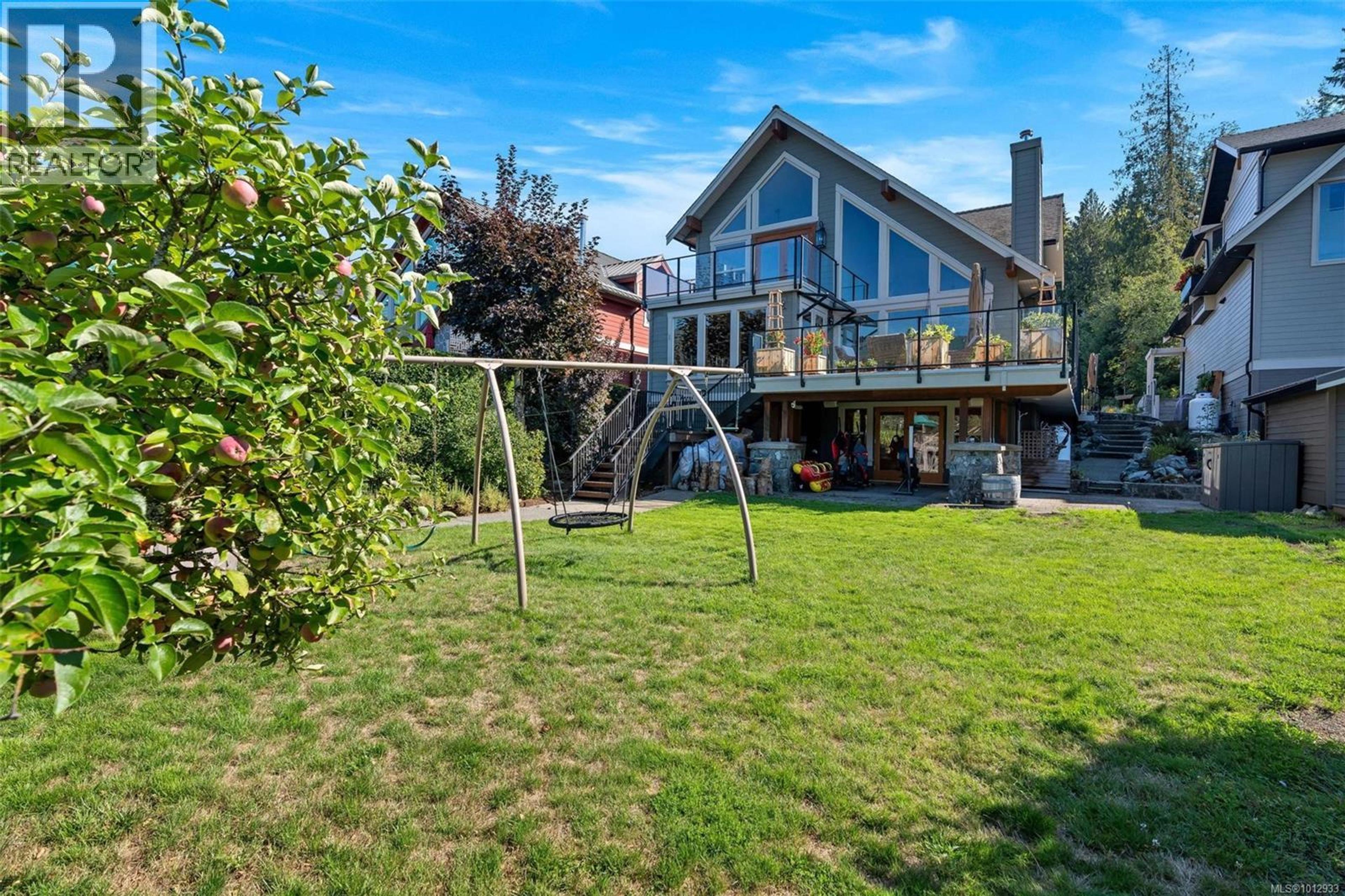 537 Point Ideal Dr, Lake Cowichan - Exteriors - Photo 2