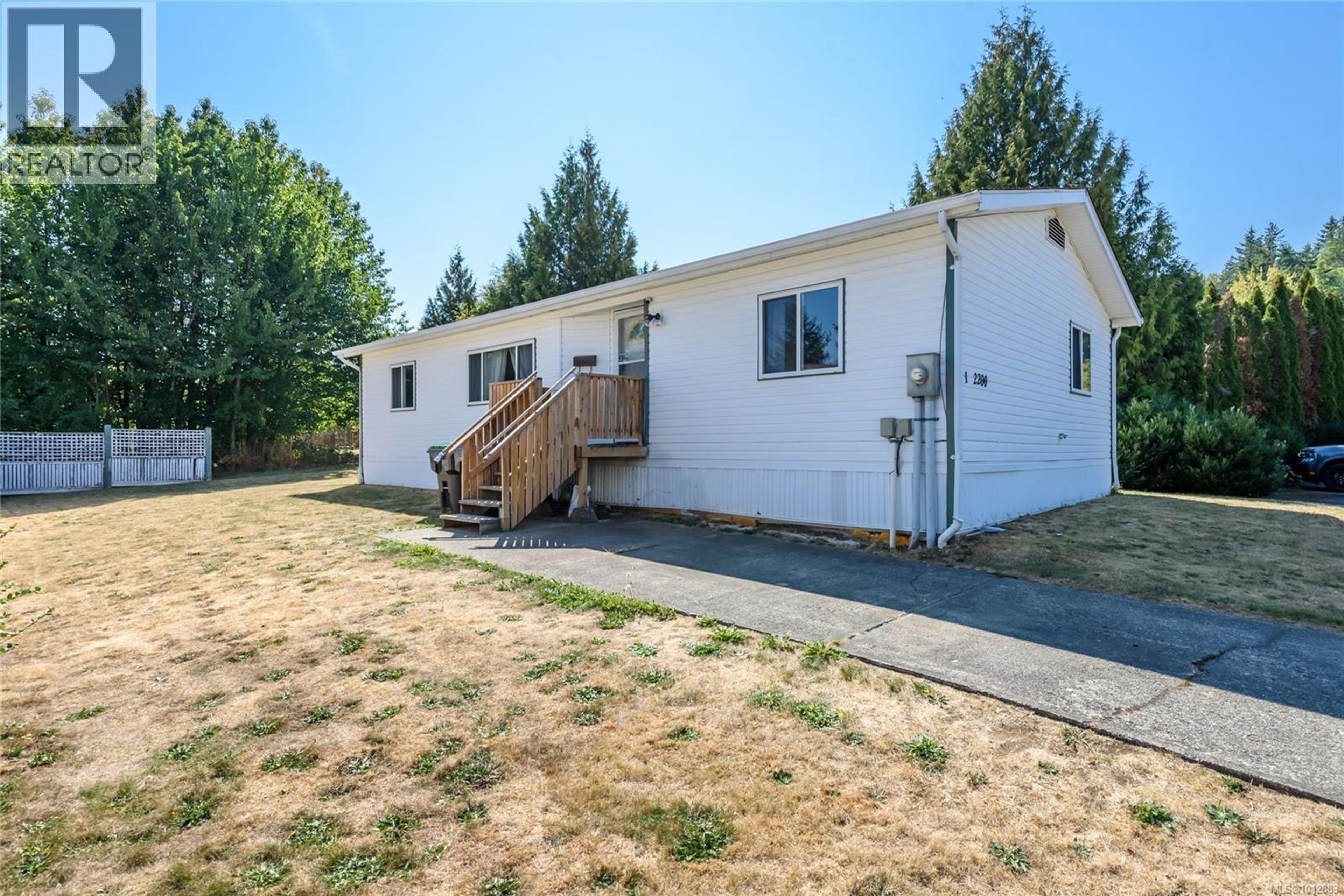 2200 Lambert Dr, Courtenay - Exteriors - Photo 4