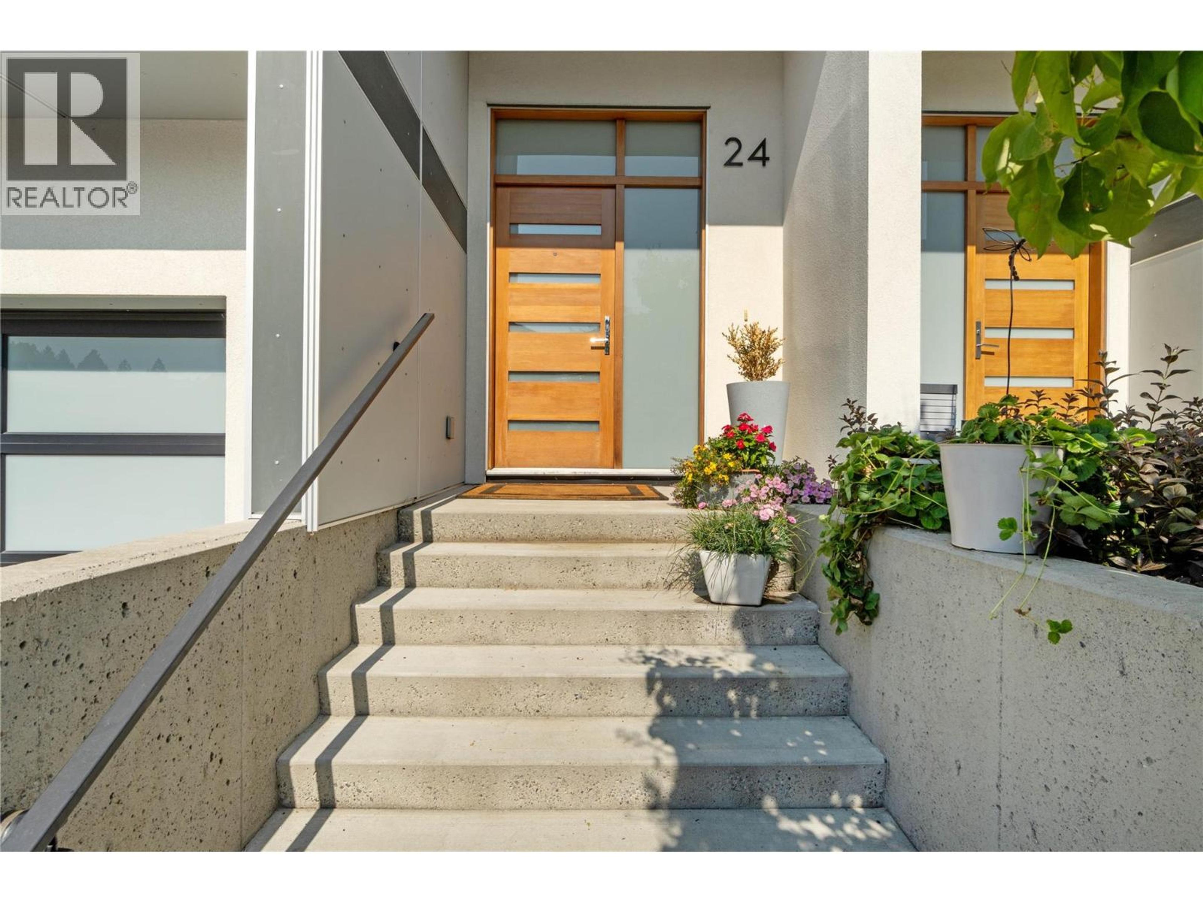 1395 PRAIRIE ROSE Drive, Kamloops - Exteriors - Photo 2