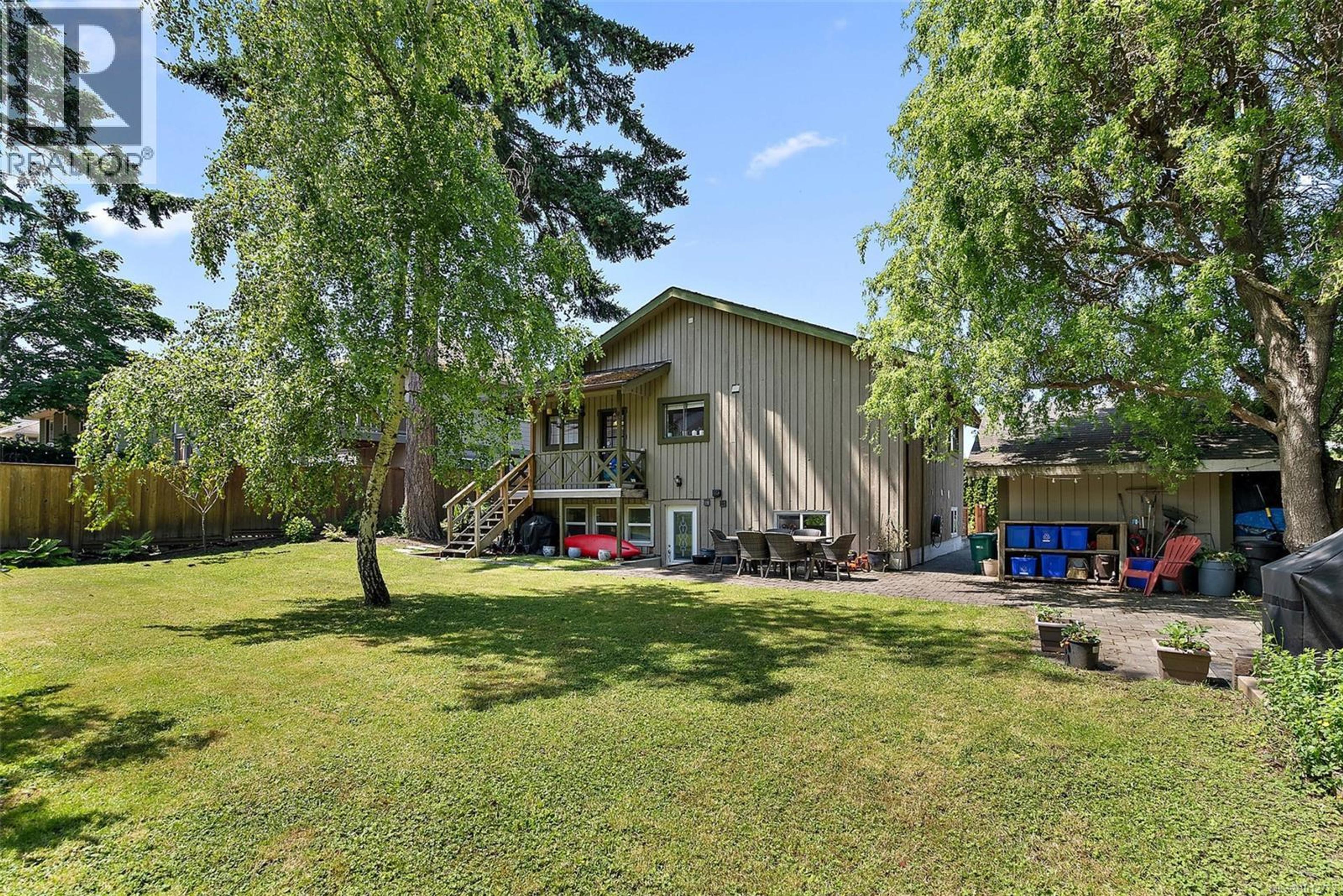 110 Jedburgh Pl, View Royal - Exteriors - Photo 4