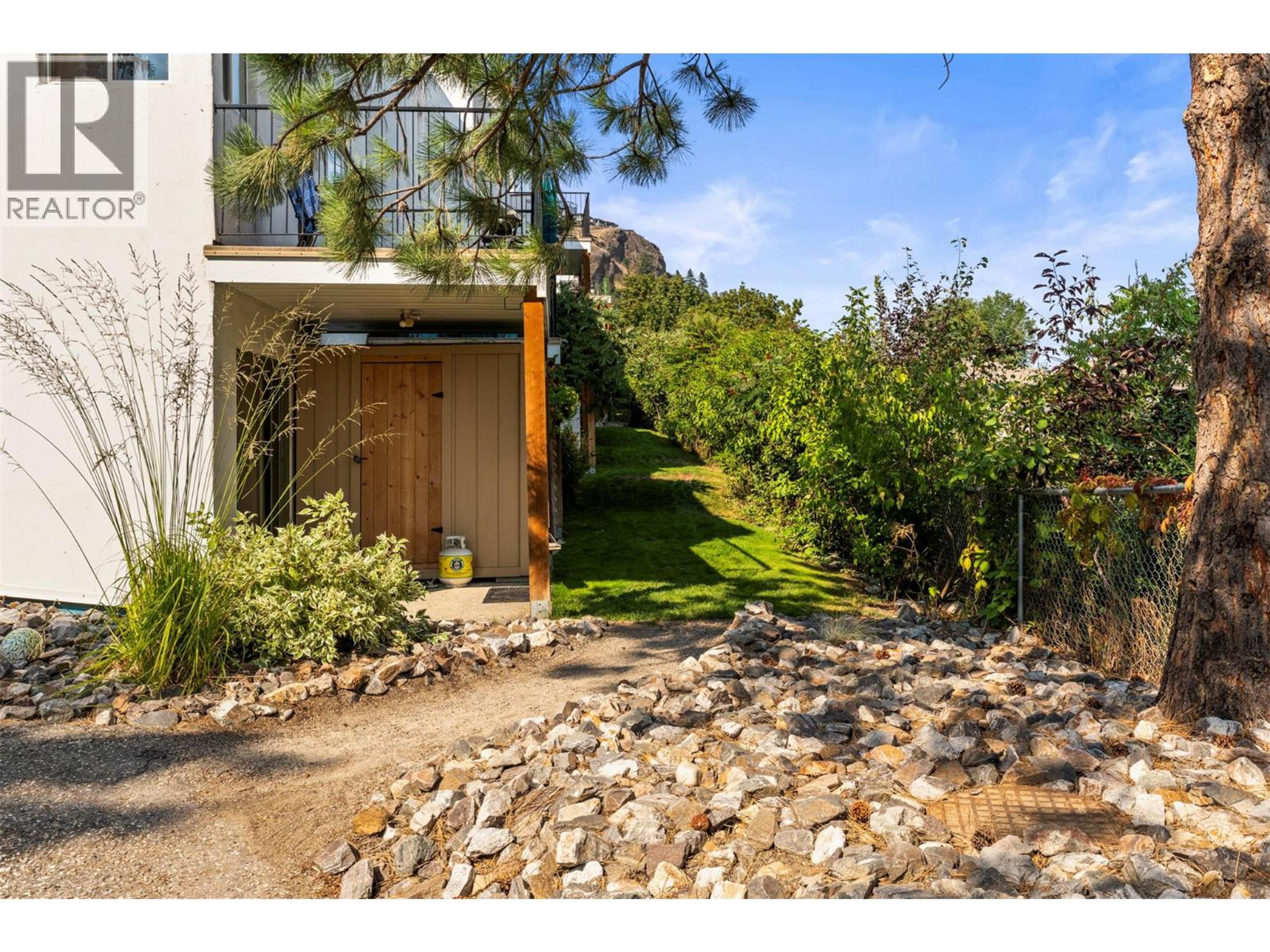 3901 35 Avenue, Vernon - Exteriors - Photo 6