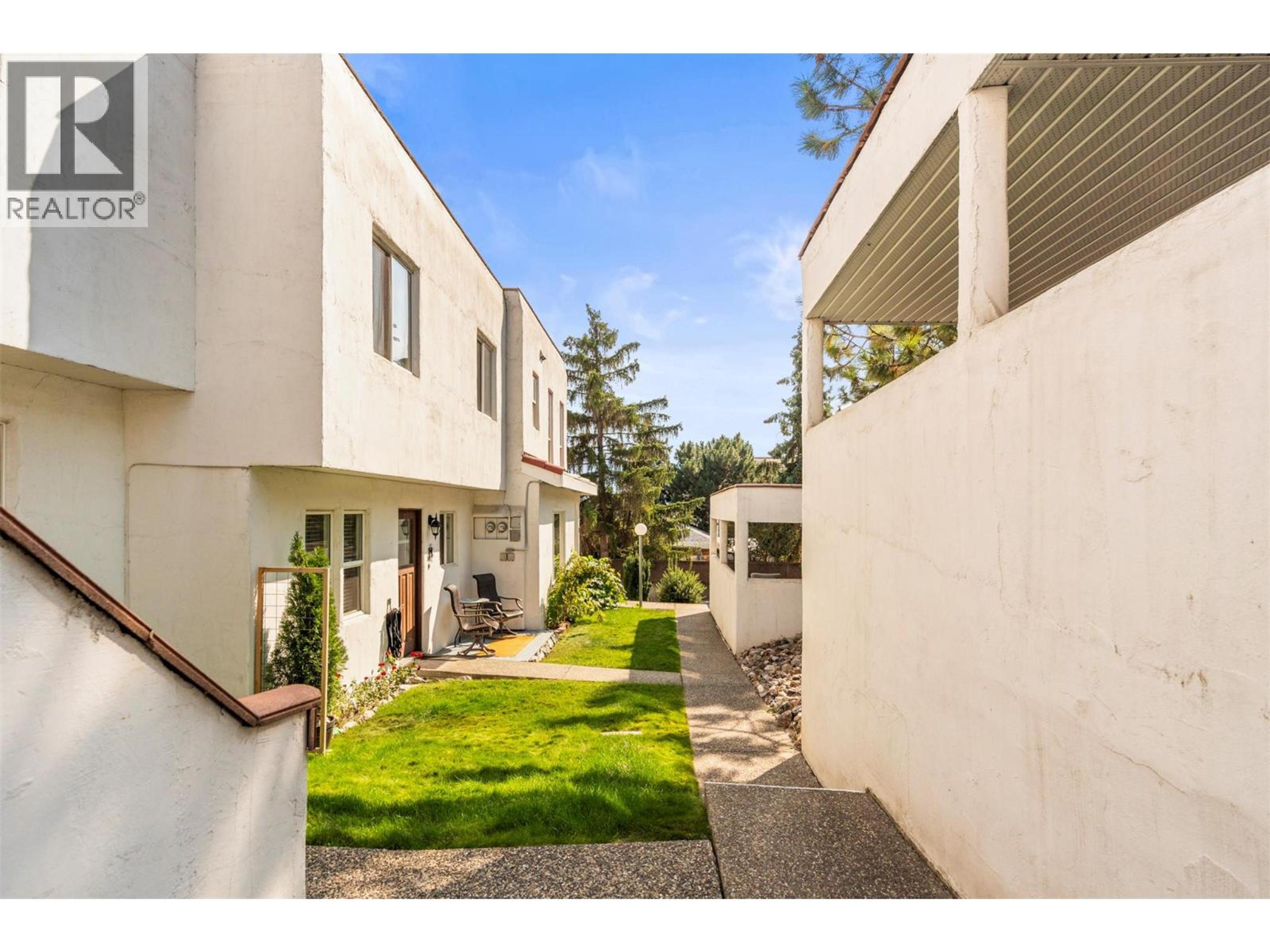 3901 35 Avenue, Vernon - Exteriors - Full Complex View - Photo 7