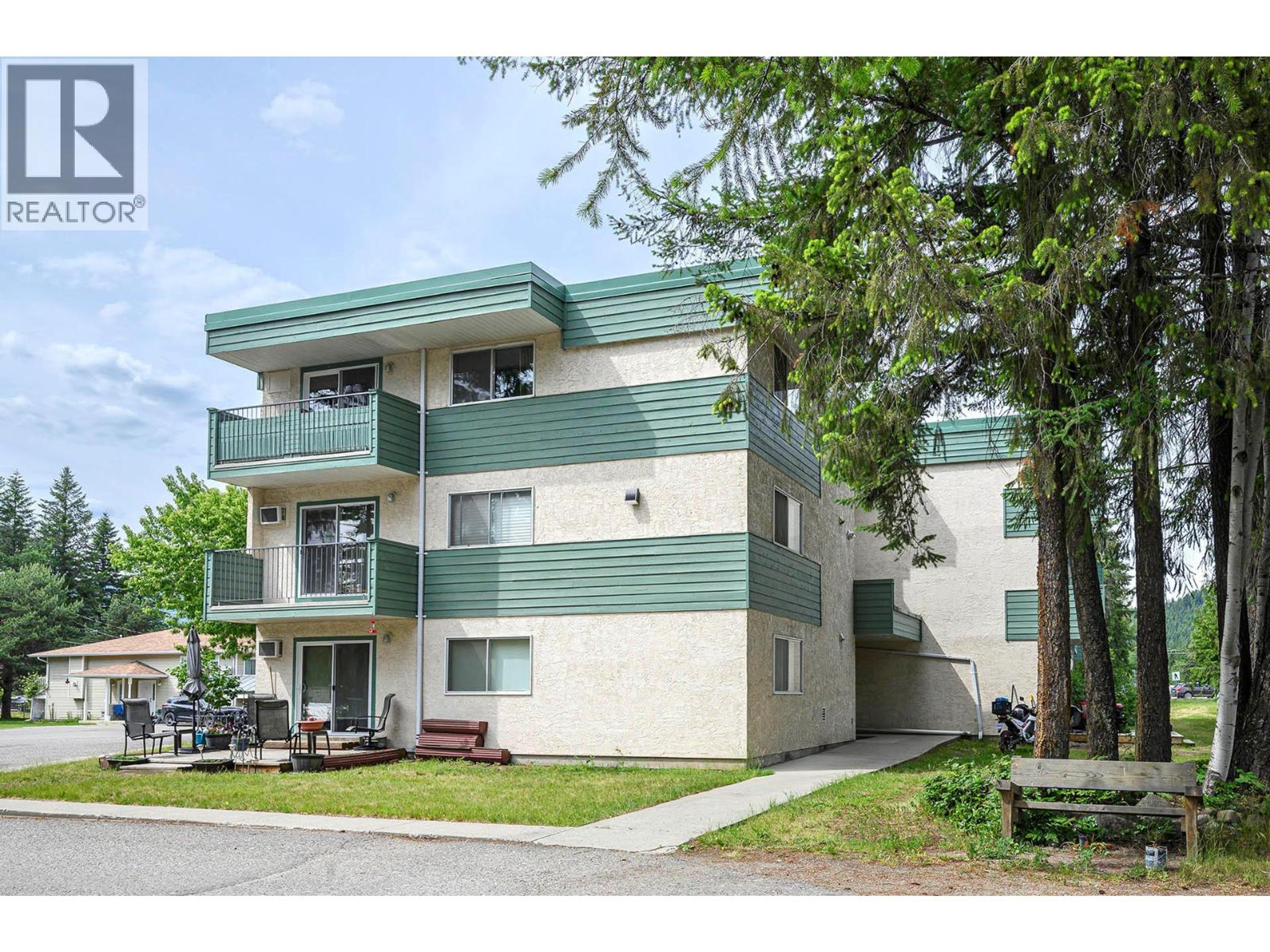 245 Park Drive, Clearwater - Exteriors - Photo 3