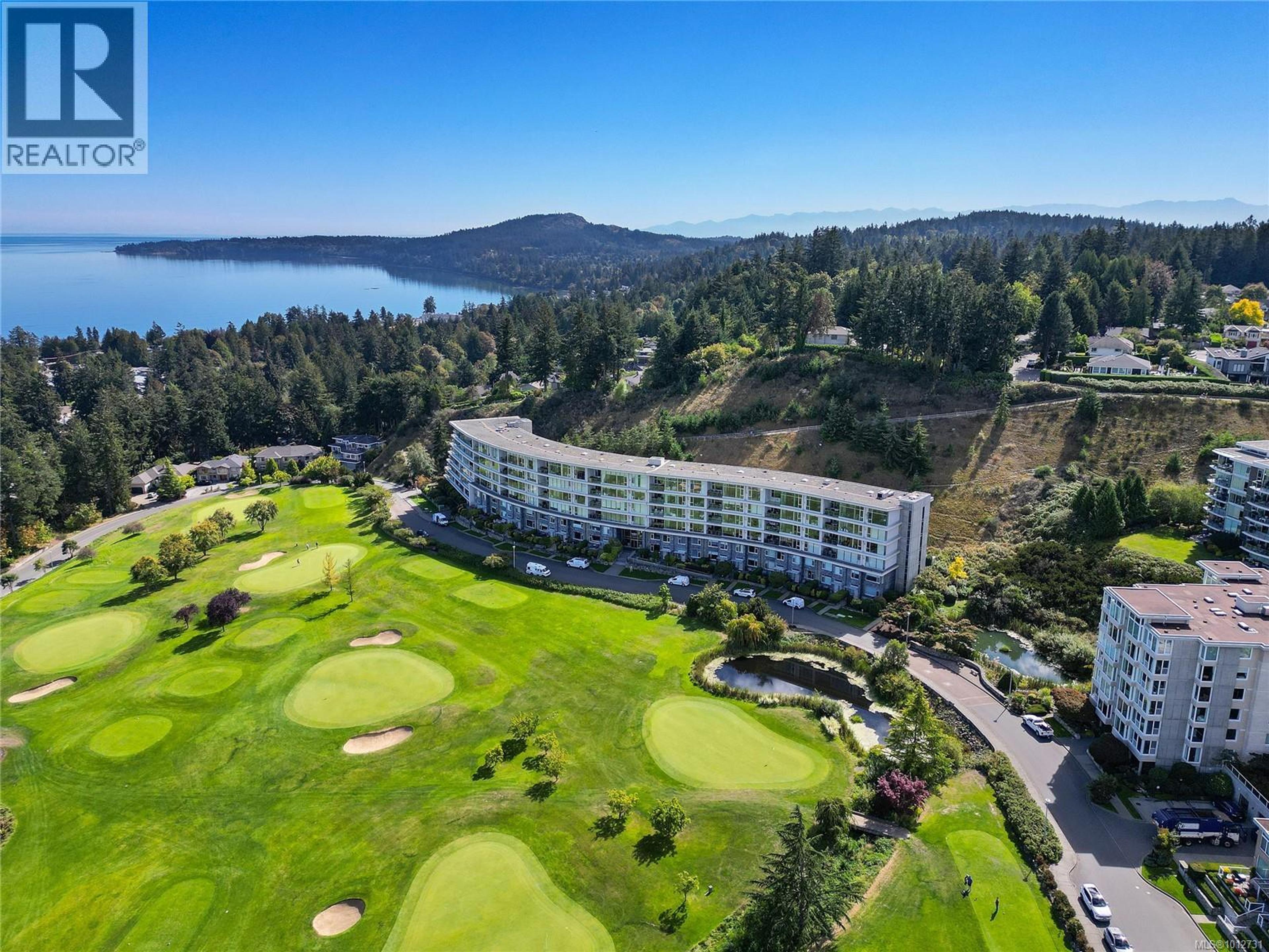 5322 Sayward Hill Cres, Saanich - Exteriors - Full Complex View, Drone/Aerial View - Photo 3