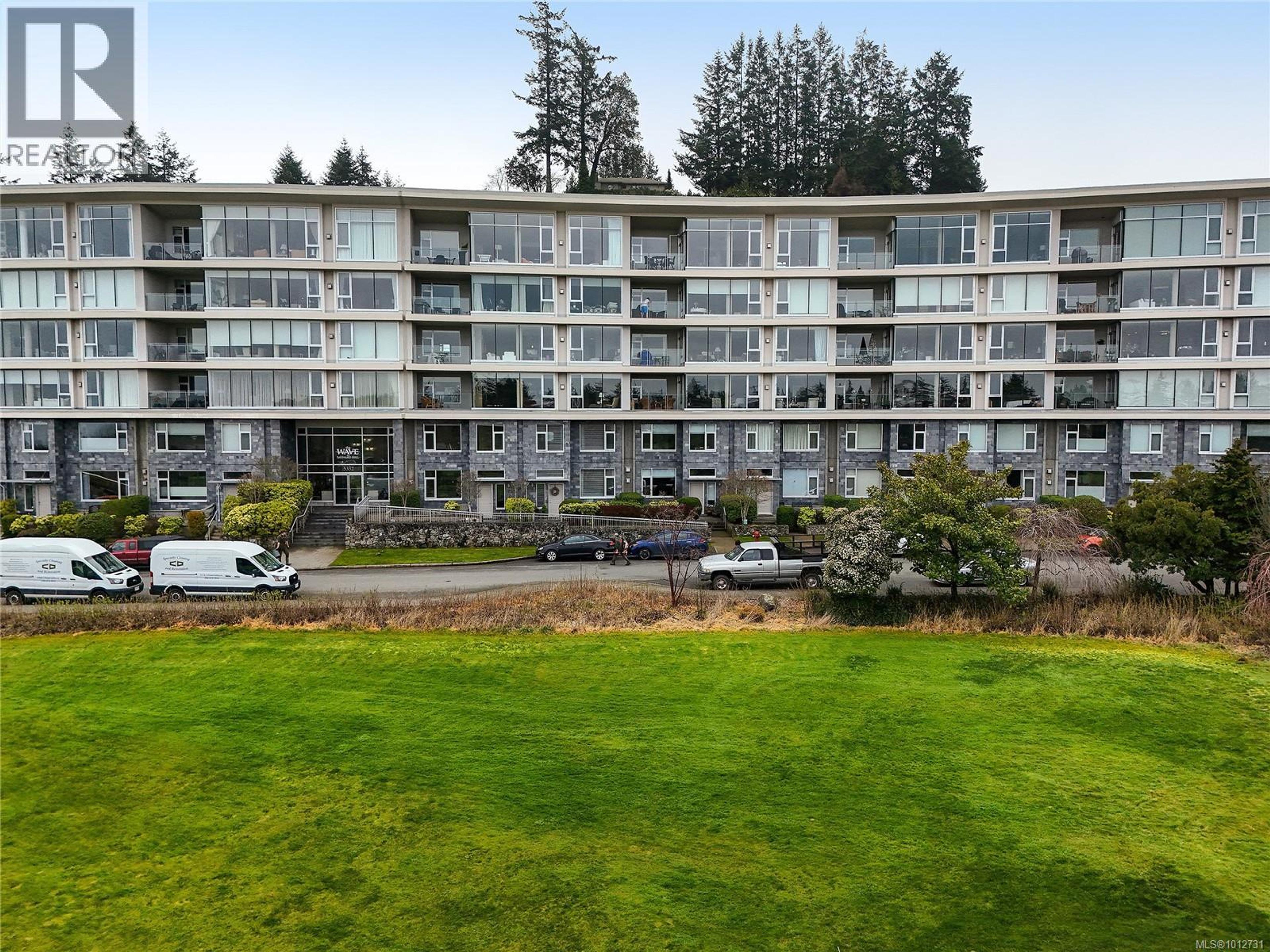 5322 Sayward Hill Cres, Saanich - Exteriors - Full Complex View - Photo 4