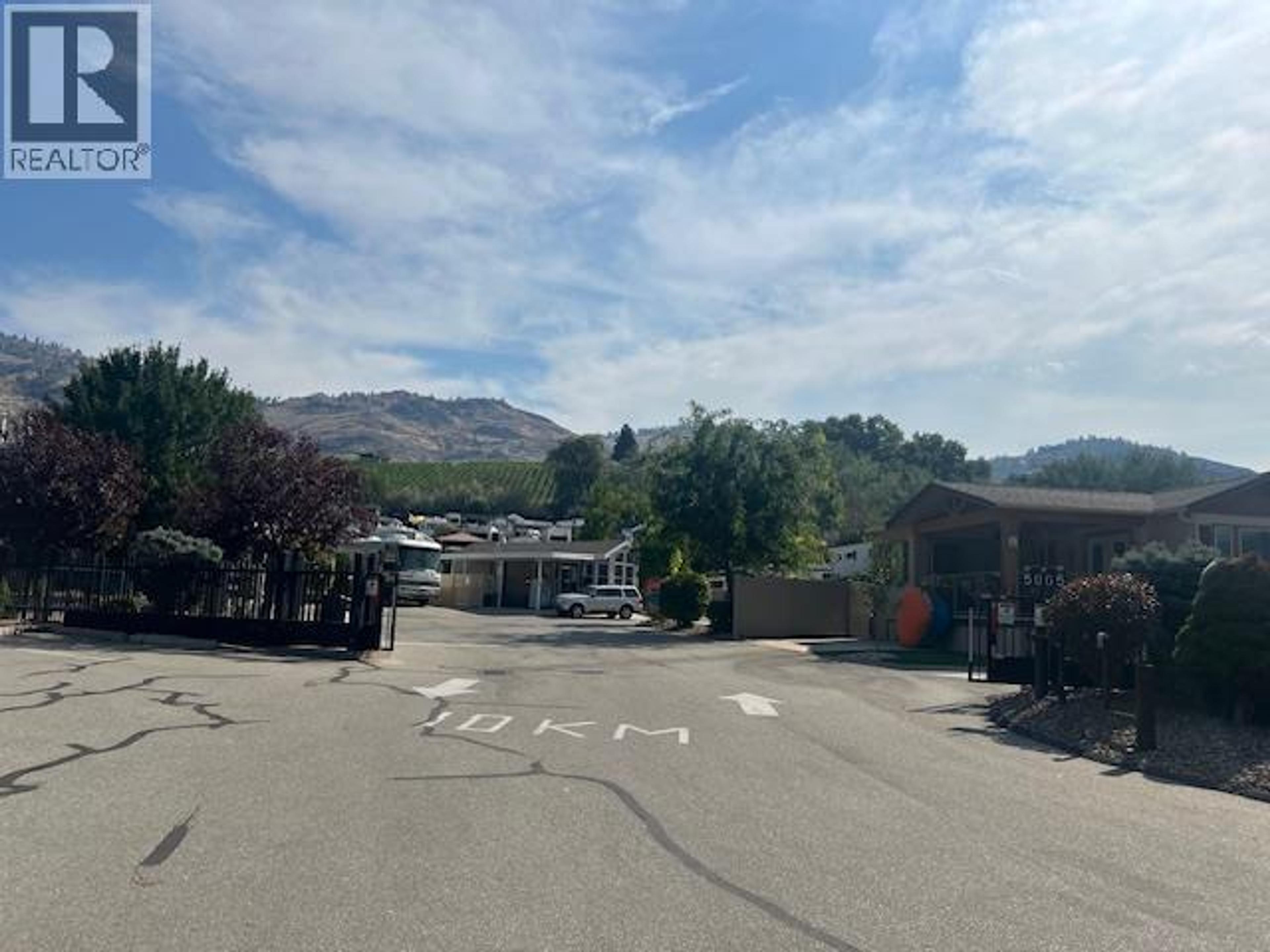 5005 Lakeshore Drive, Osoyoos - Exteriors - Full Complex View - Photo 1