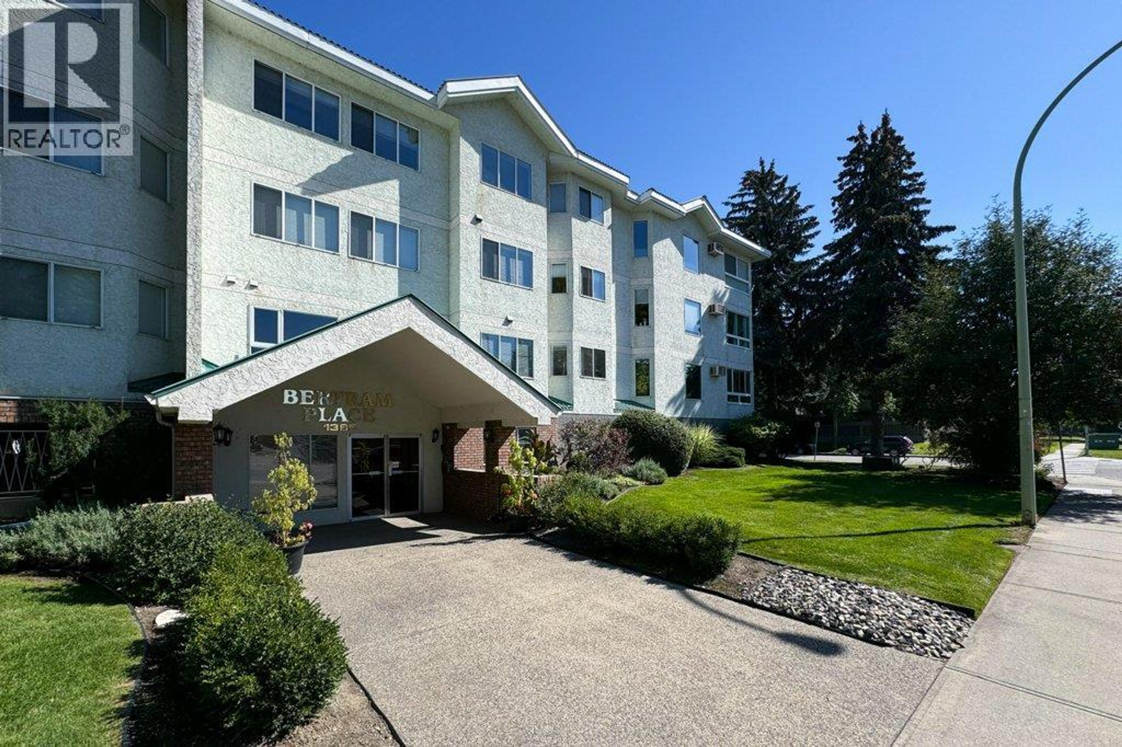 1385 Bertram Street, Kelowna - Exteriors - Photo 1