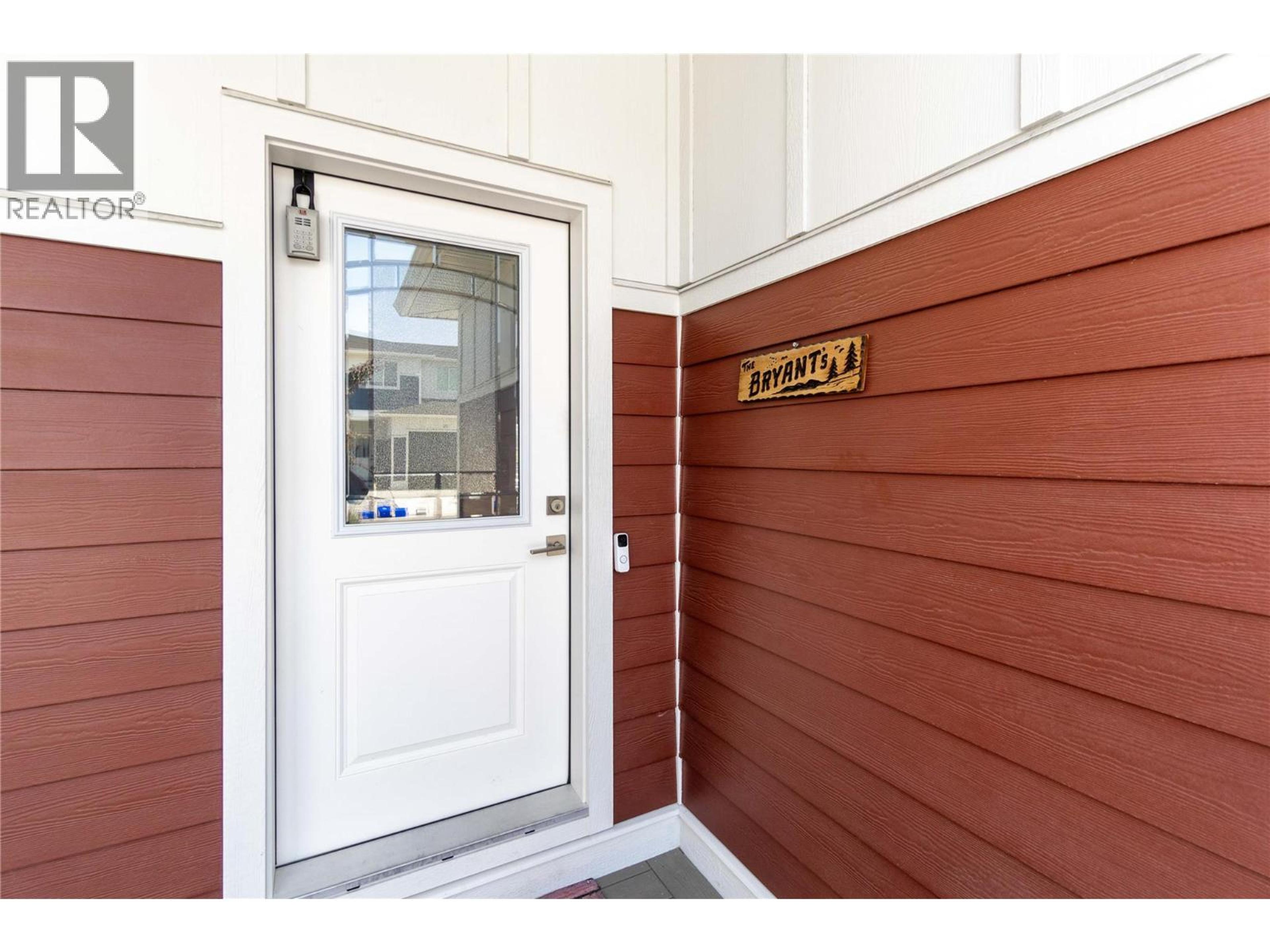 1999 15 Avenue, Vernon - Exteriors - Photo 10