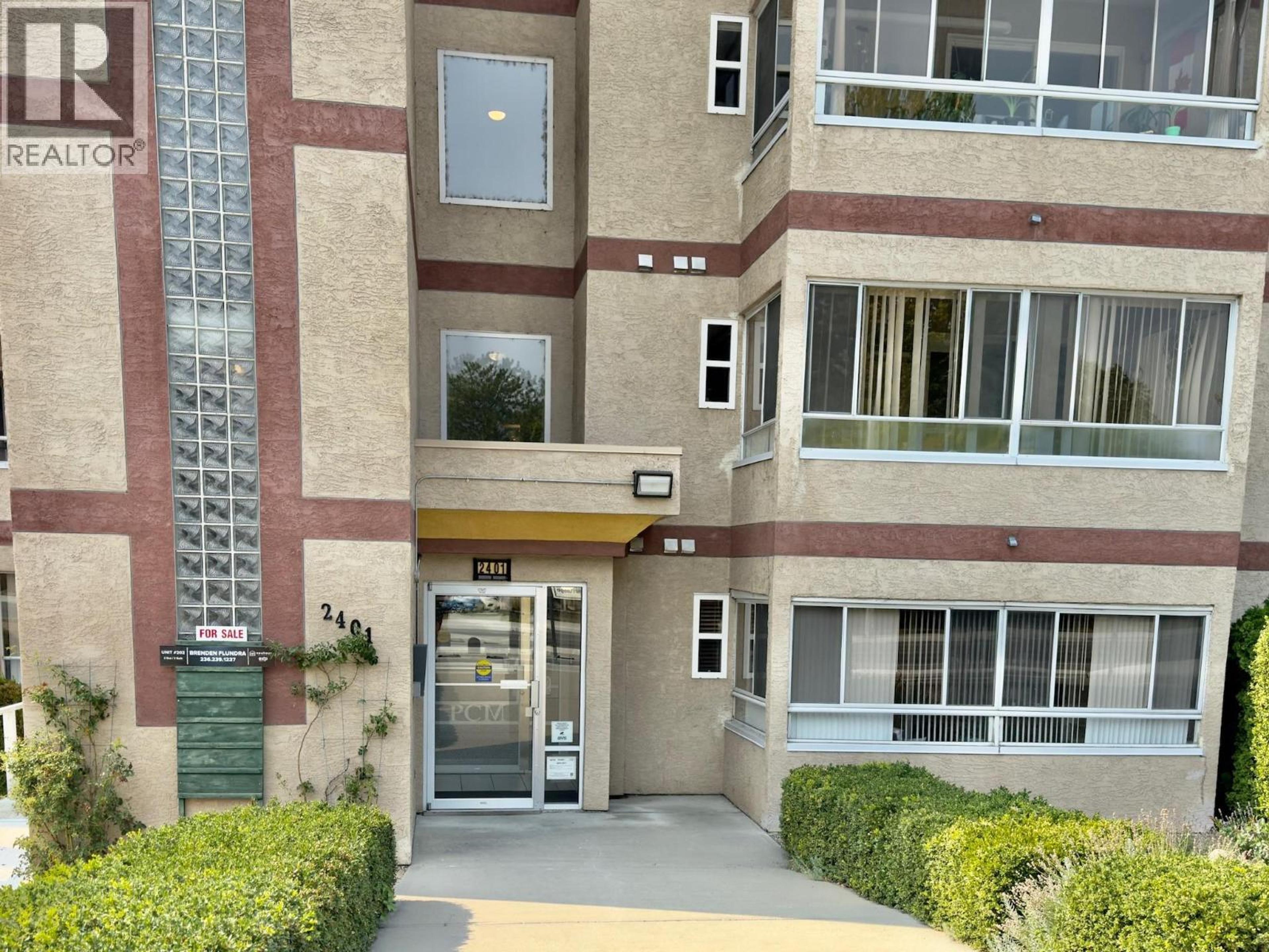 2401 SOUTH MAIN Street, Penticton - Exteriors - Photo 1