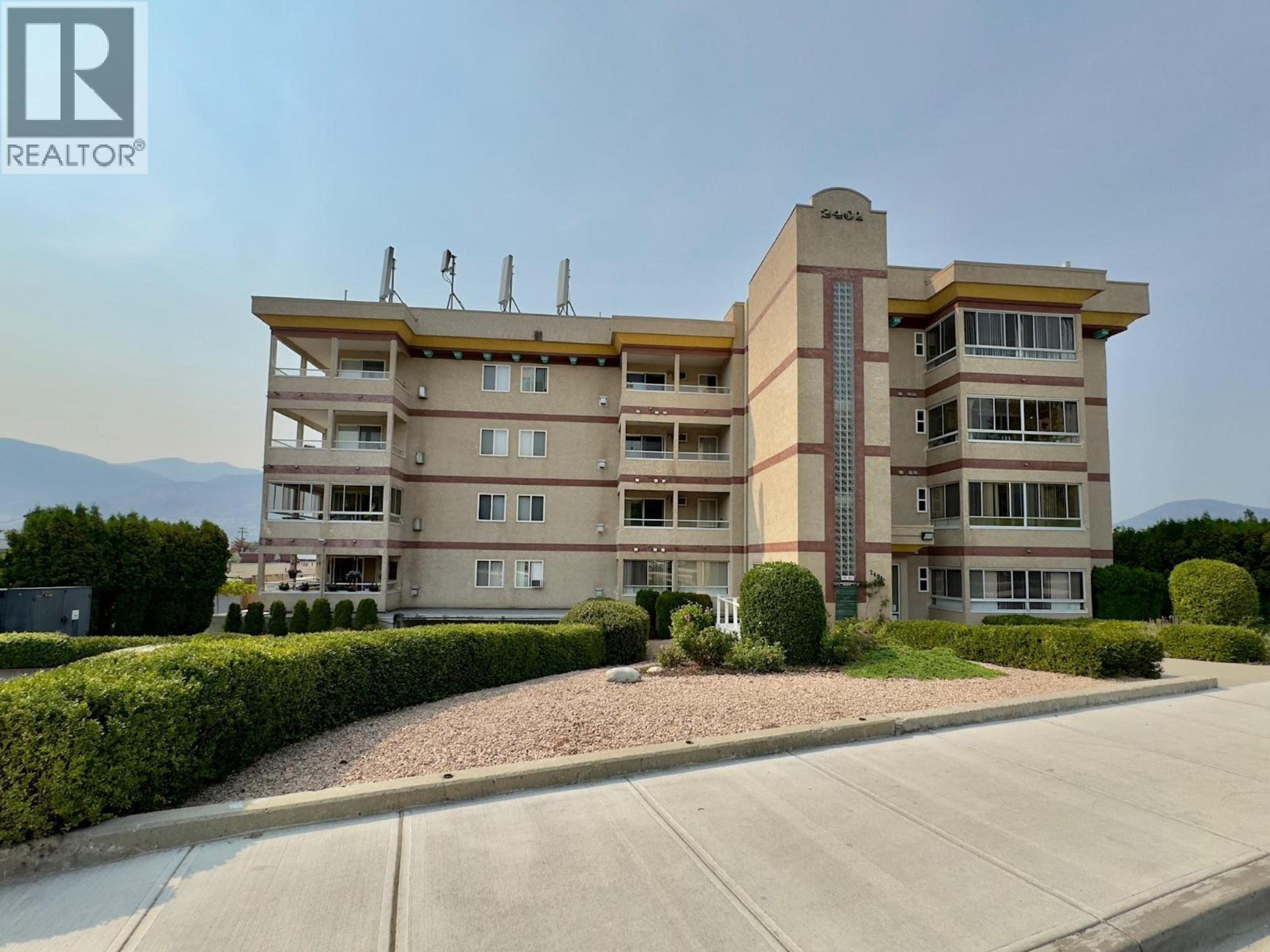 2401 SOUTH MAIN Street, Penticton - Exteriors - Full Complex View - Photo 3