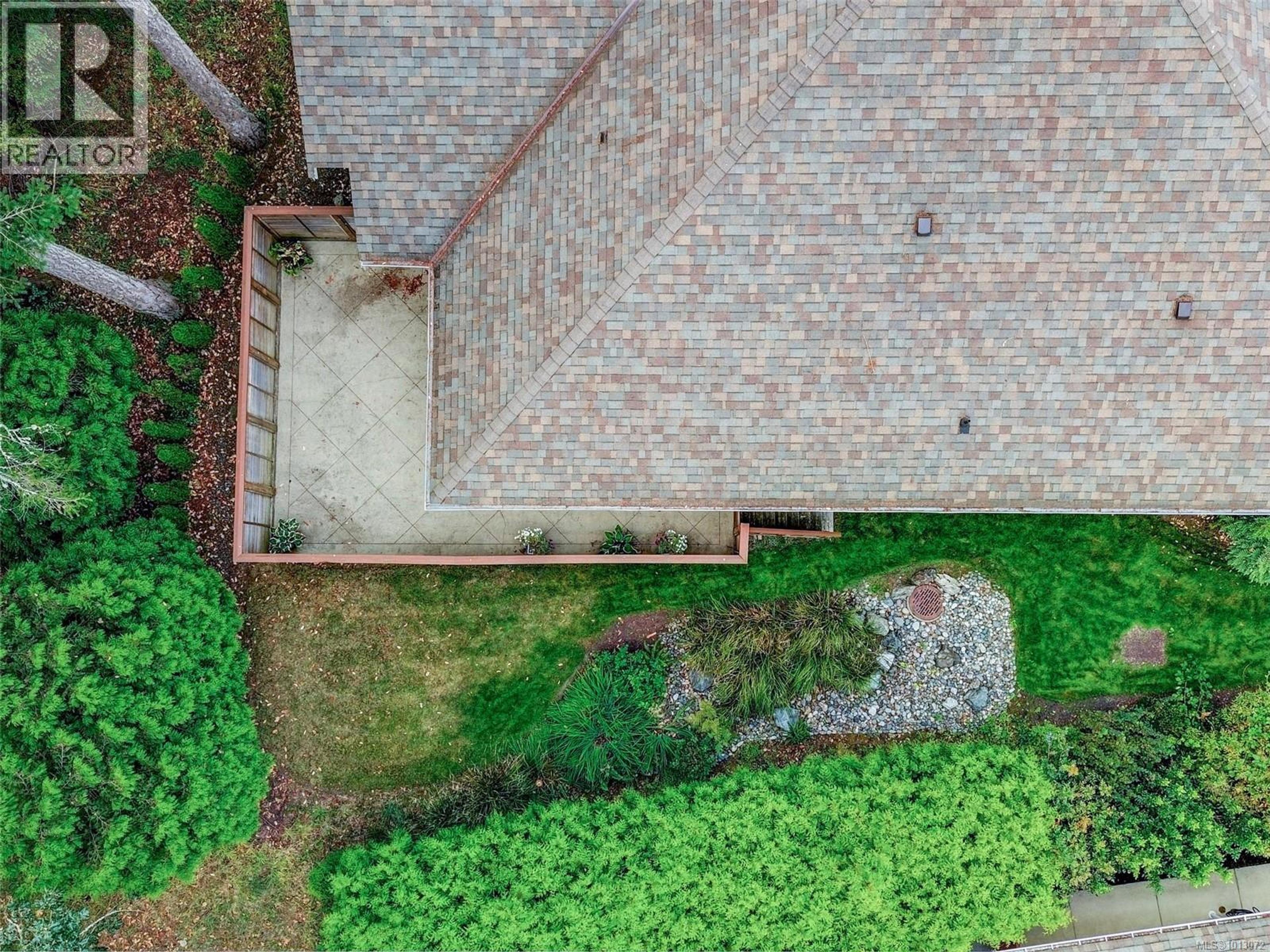 1266 Oceanwood Lane, Saanich - Exteriors - Drone/Aerial View - Photo 4