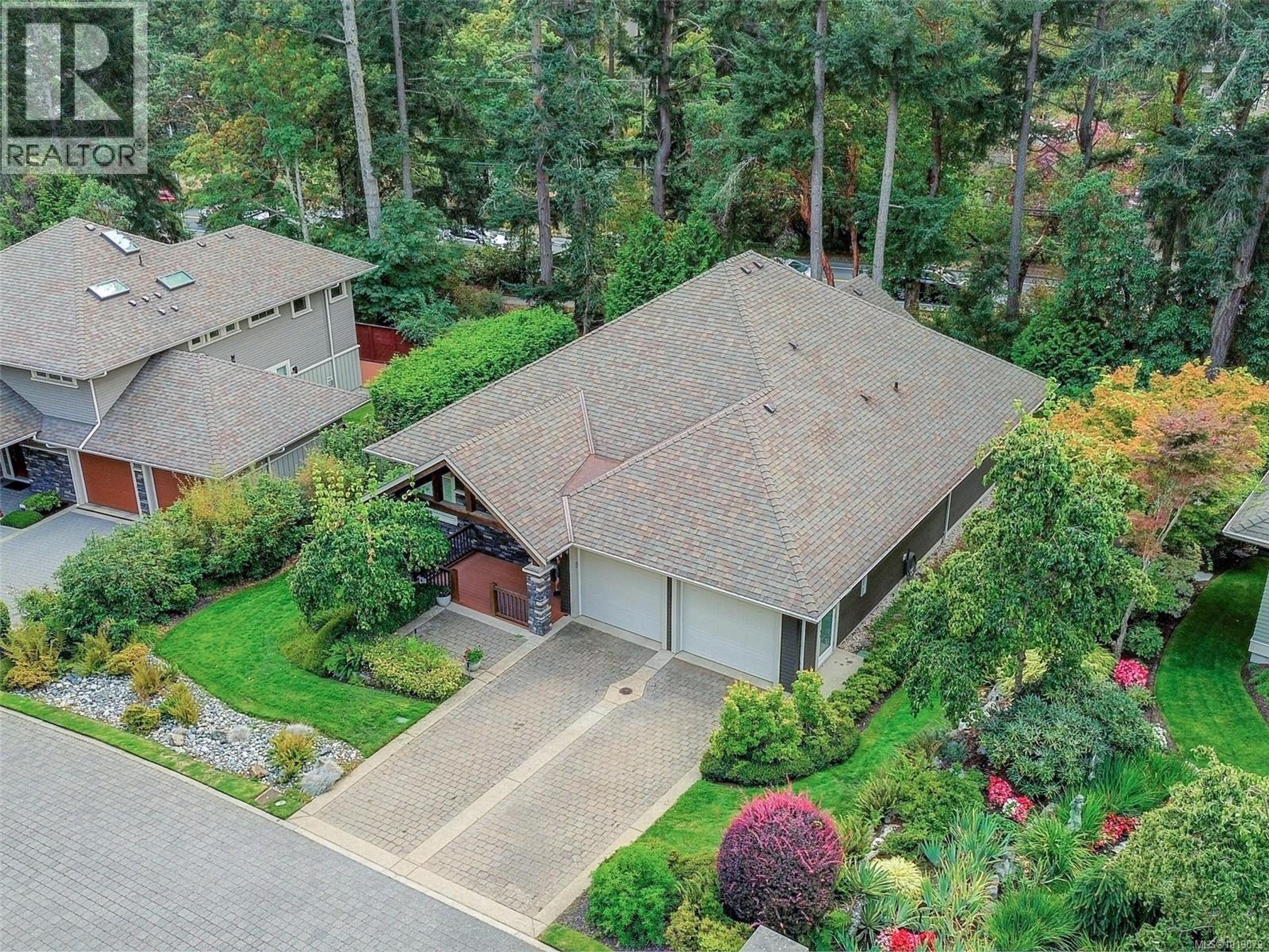 1266 Oceanwood Lane, Saanich - Exteriors - Drone/Aerial View - Photo 5