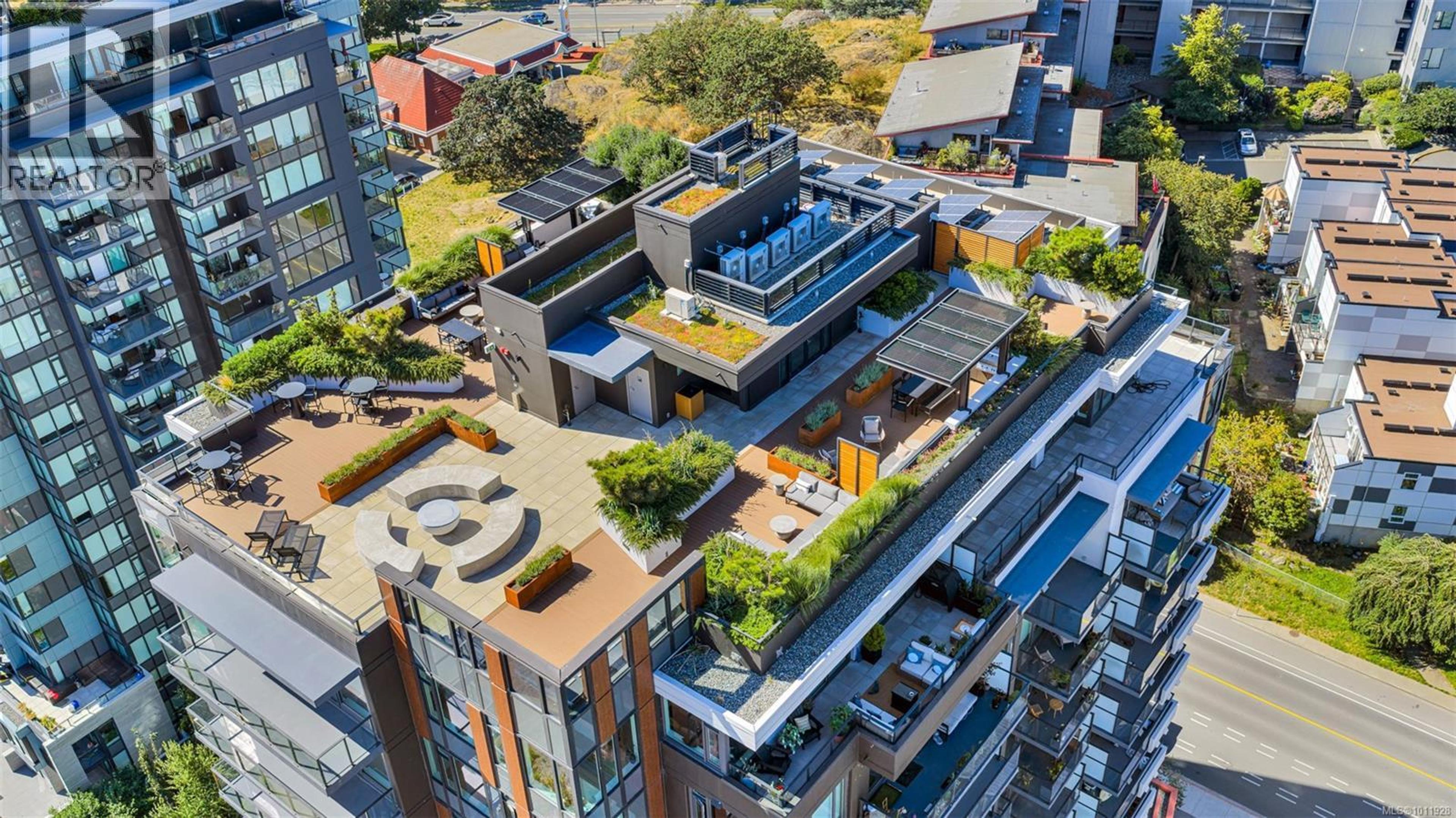 363 Tyee Rd, Victoria - Exteriors - Drone/Aerial View - Photo 10