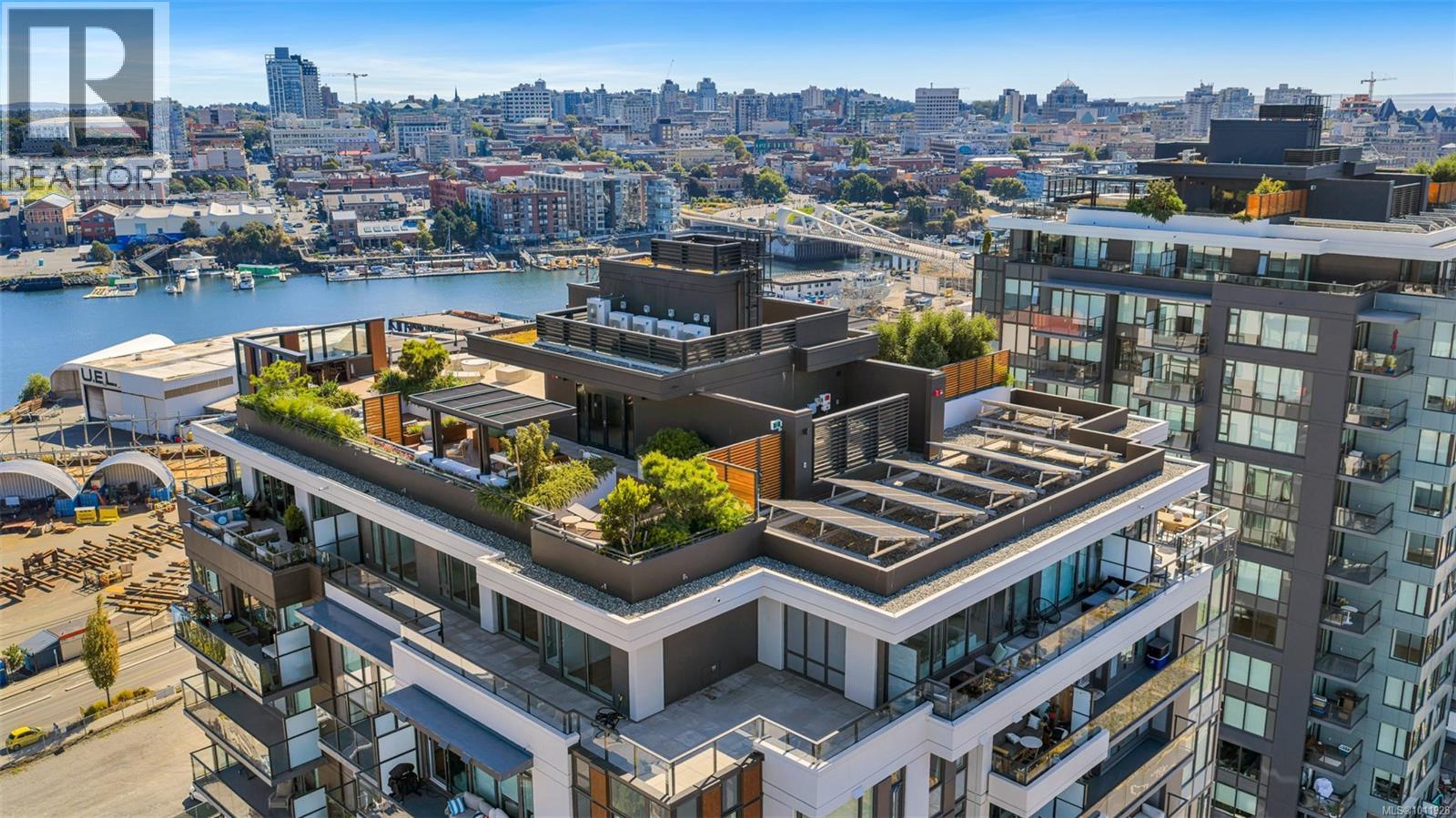 363 Tyee Rd, Victoria - Exteriors - Drone/Aerial View - Photo 11