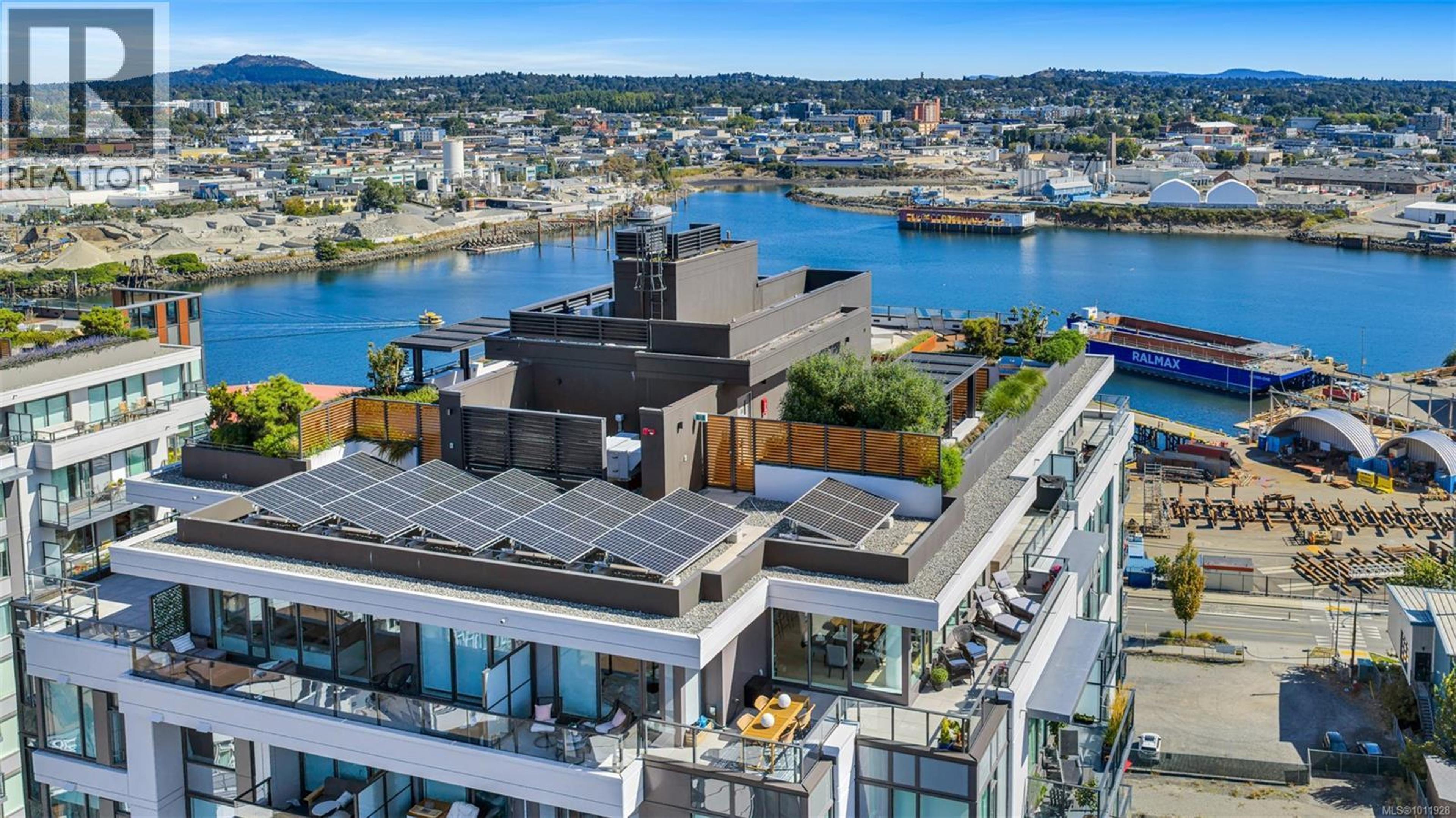 363 Tyee Rd, Victoria - Exteriors - Drone/Aerial View - Photo 12