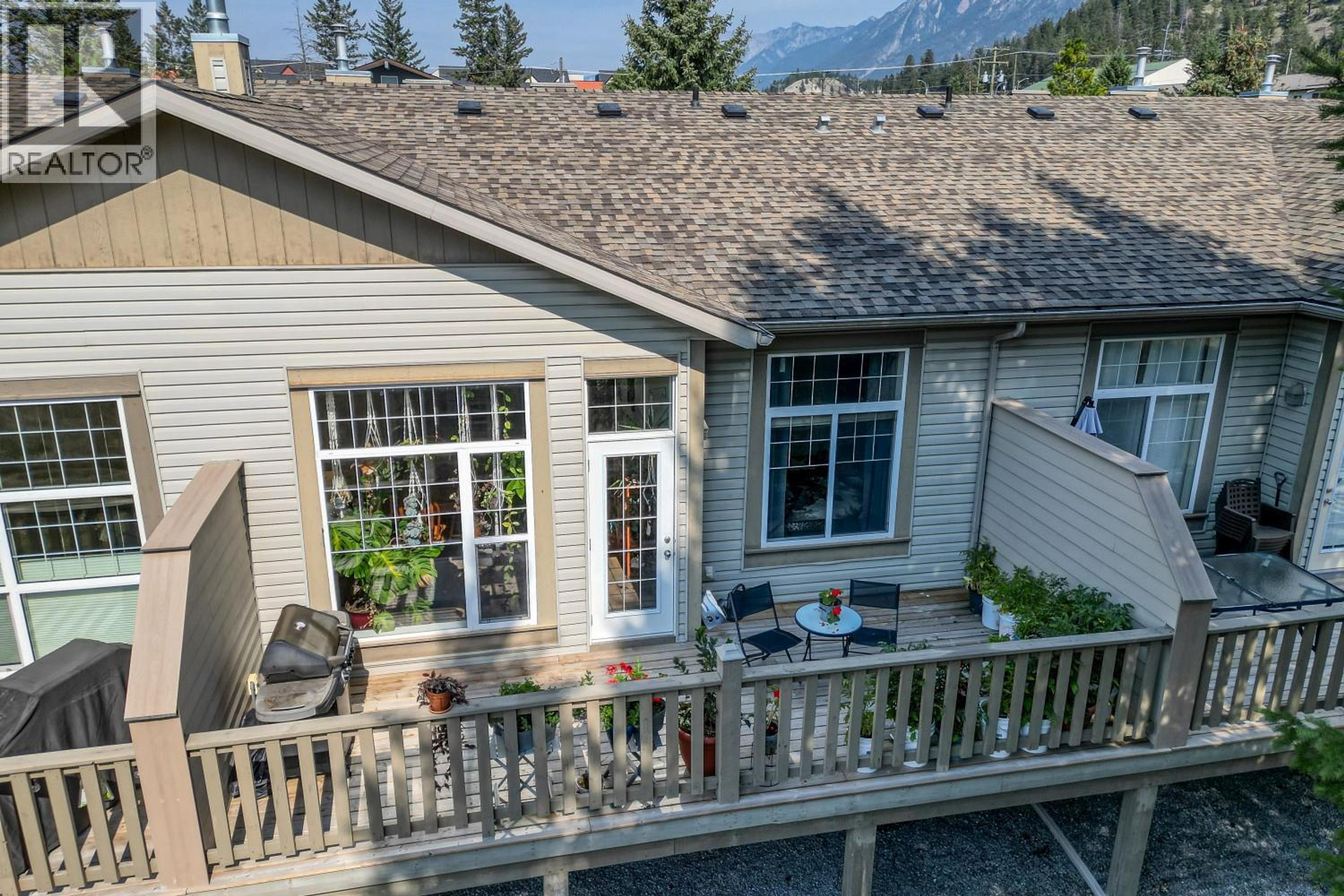 4880 Edelweiss Street, Radium Hot Springs - Exteriors - Photo 4